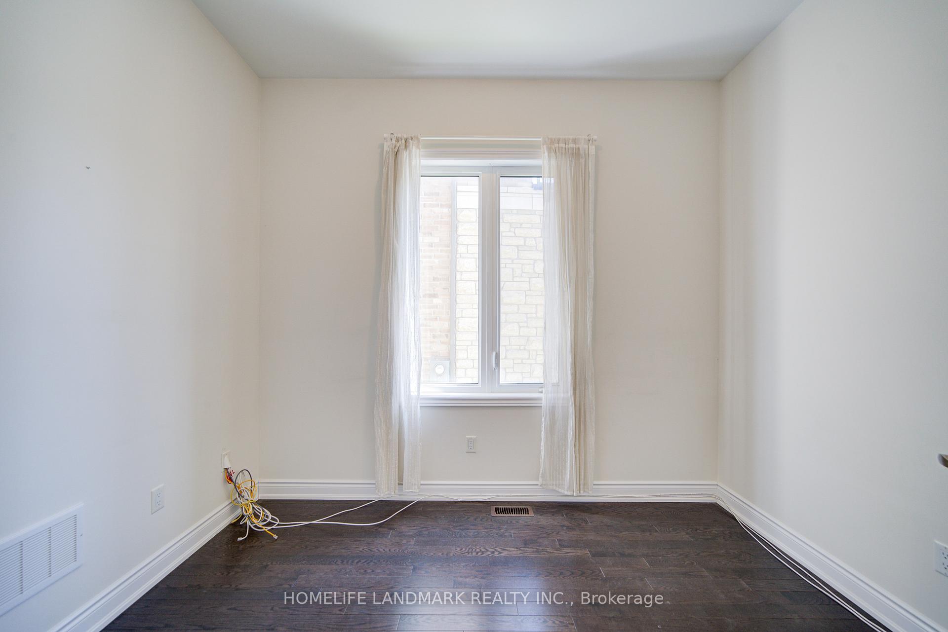 Photo 6 of 33 Cannes Avenue, Vaughan, Vellore Village — HOMEH
