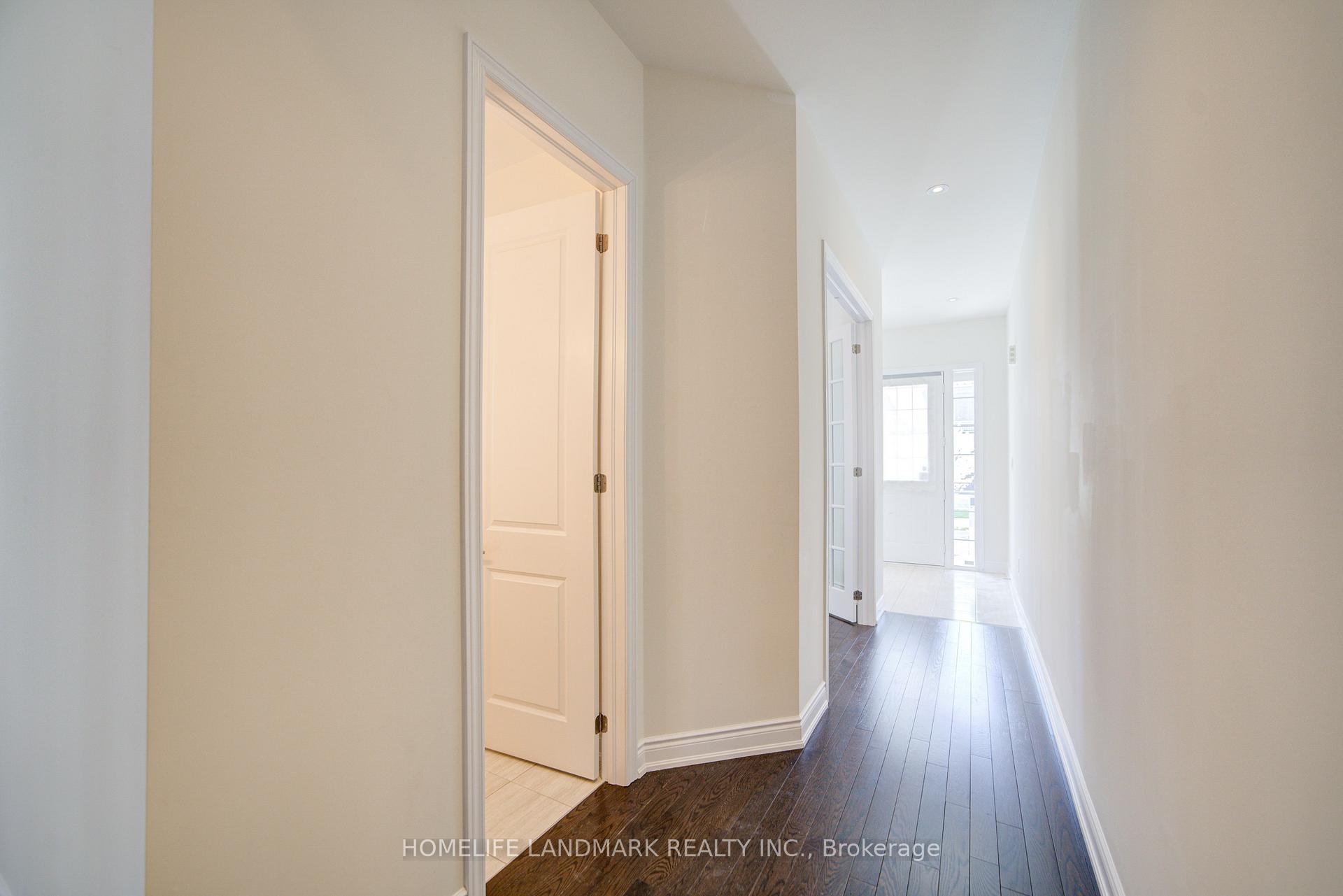 Photo 8 of 33 Cannes Avenue, Vaughan, Vellore Village — HOMEH