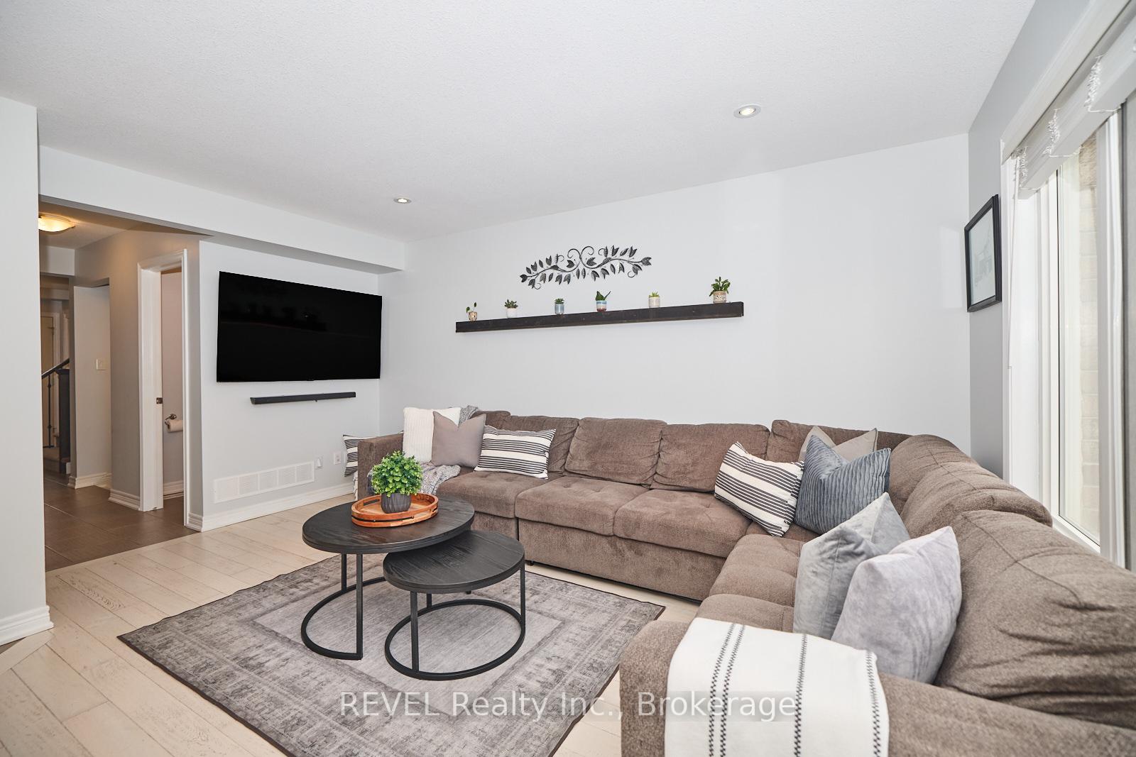 Photo 11 of 91 Roselawn Crescent, Welland, Coyle Creek — HOMEH