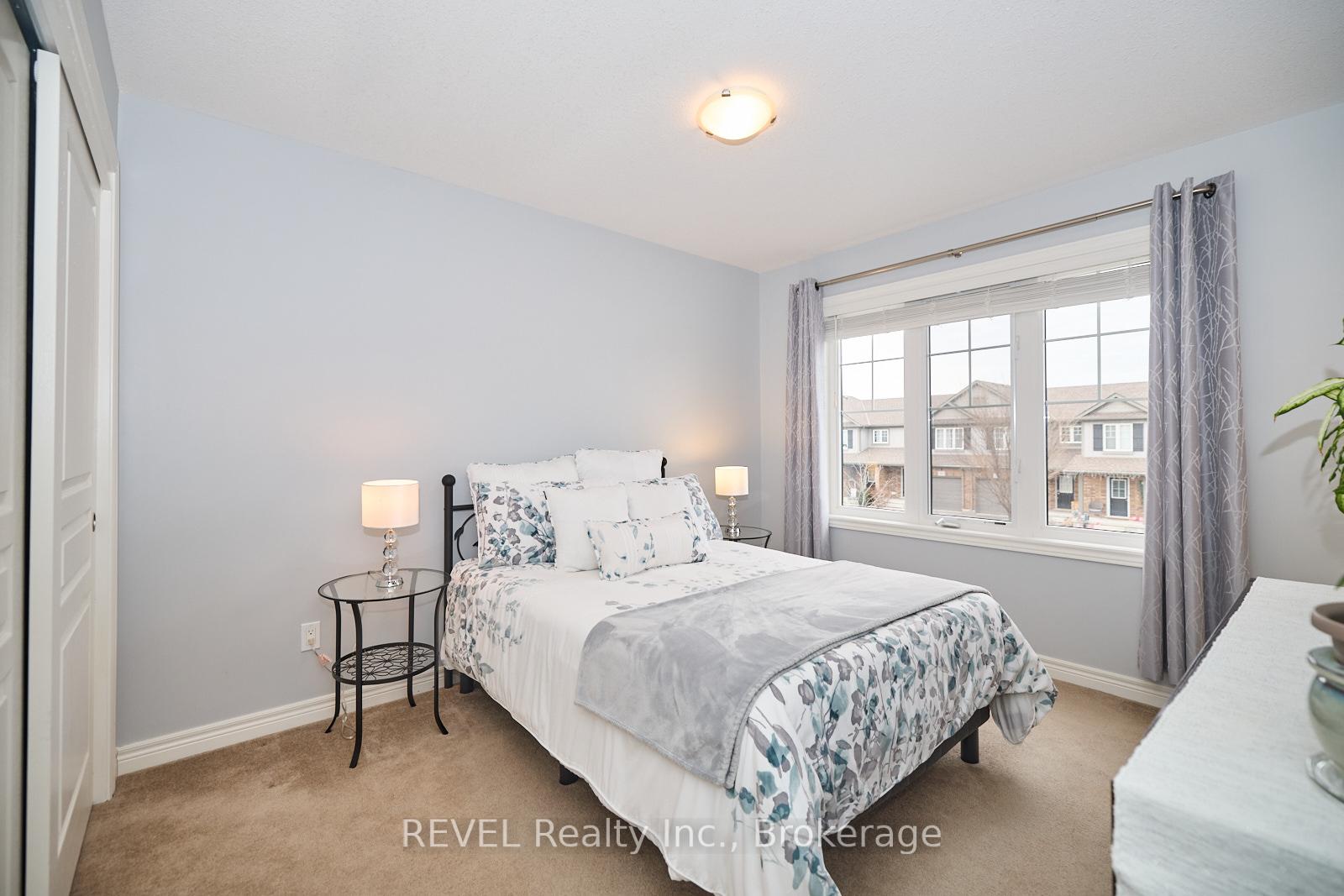 Photo 23 of 91 Roselawn Crescent, Welland, Coyle Creek — HOMEH