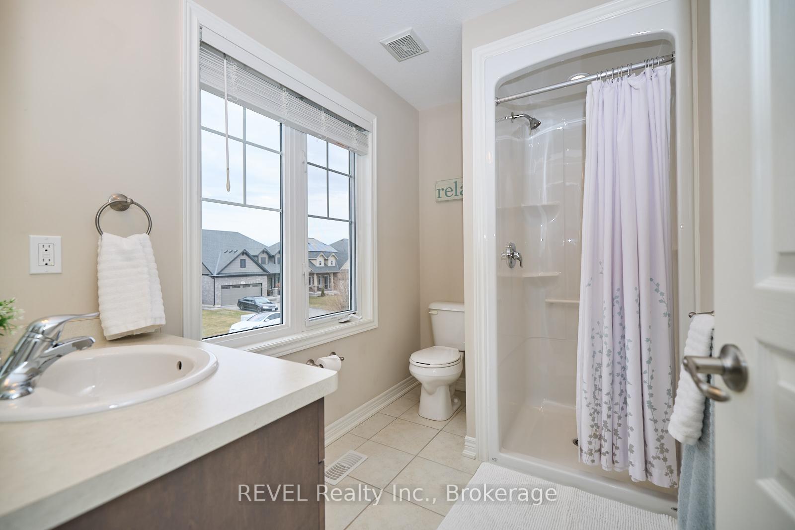 Photo 25 of 91 Roselawn Crescent, Welland, Coyle Creek — HOMEH