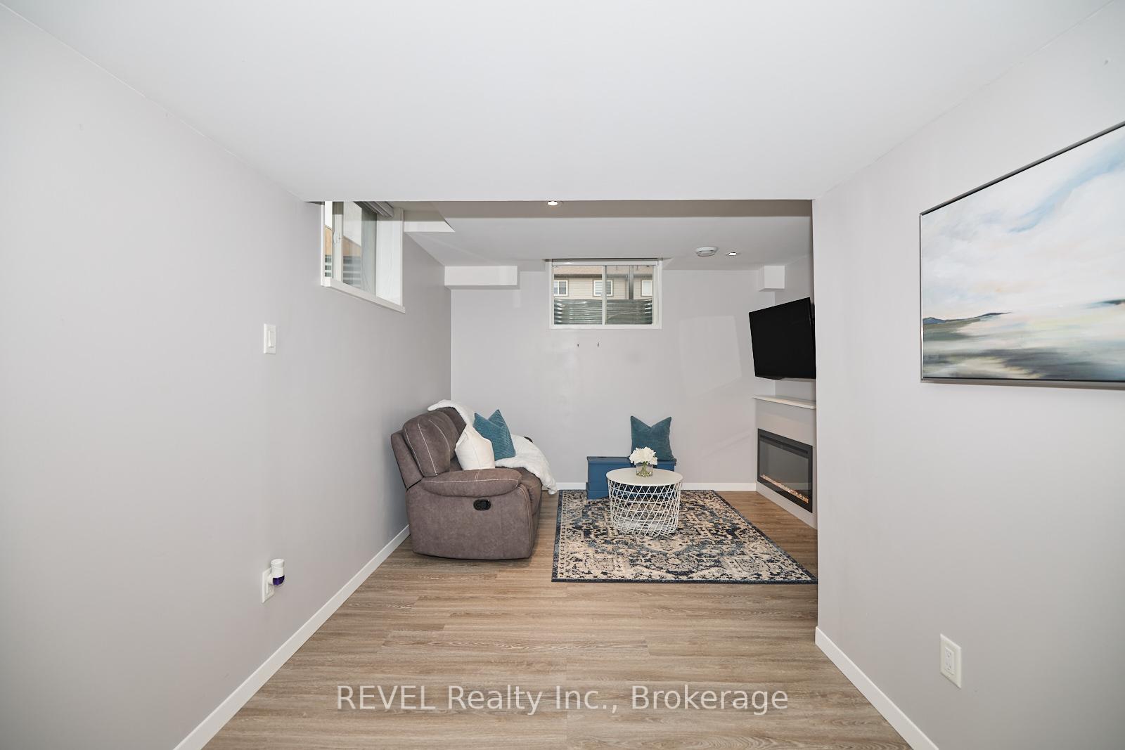 Photo 27 of 91 Roselawn Crescent, Welland, Coyle Creek — HOMEH