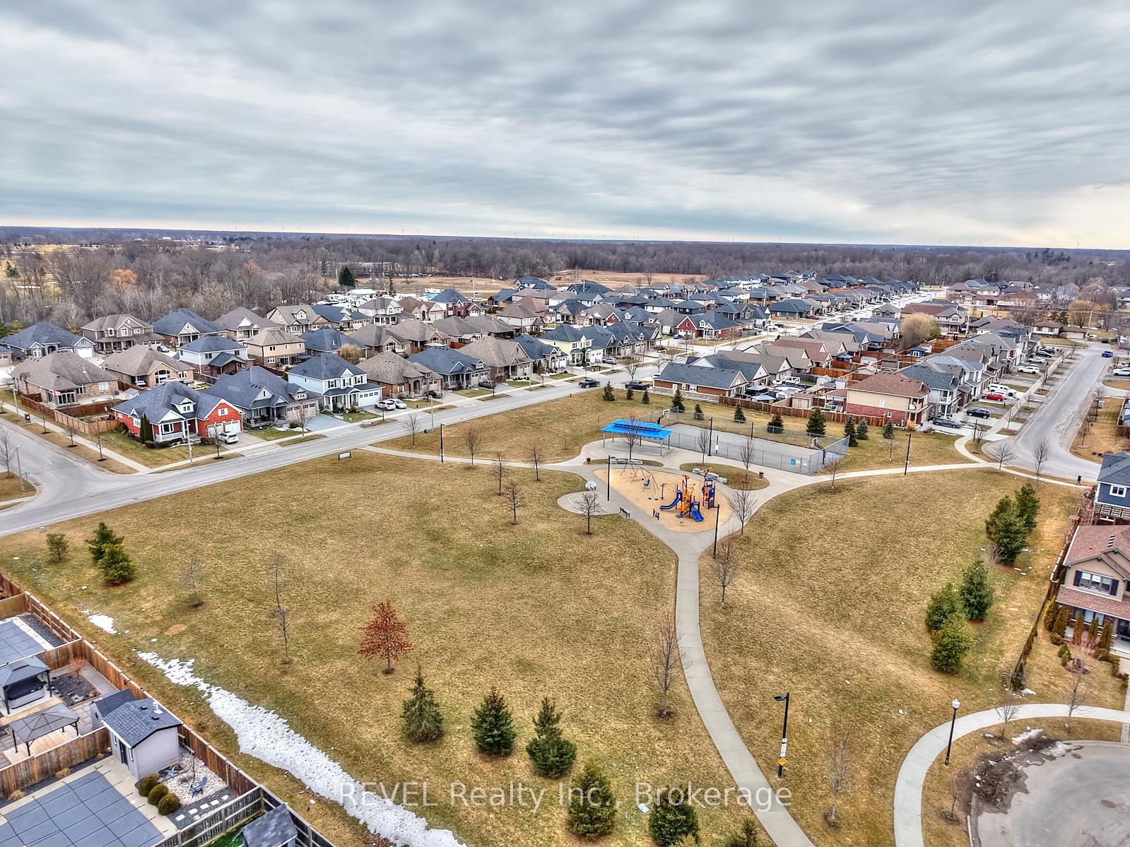 Photo 36 of 91 Roselawn Crescent, Welland, Coyle Creek — HOMEH
