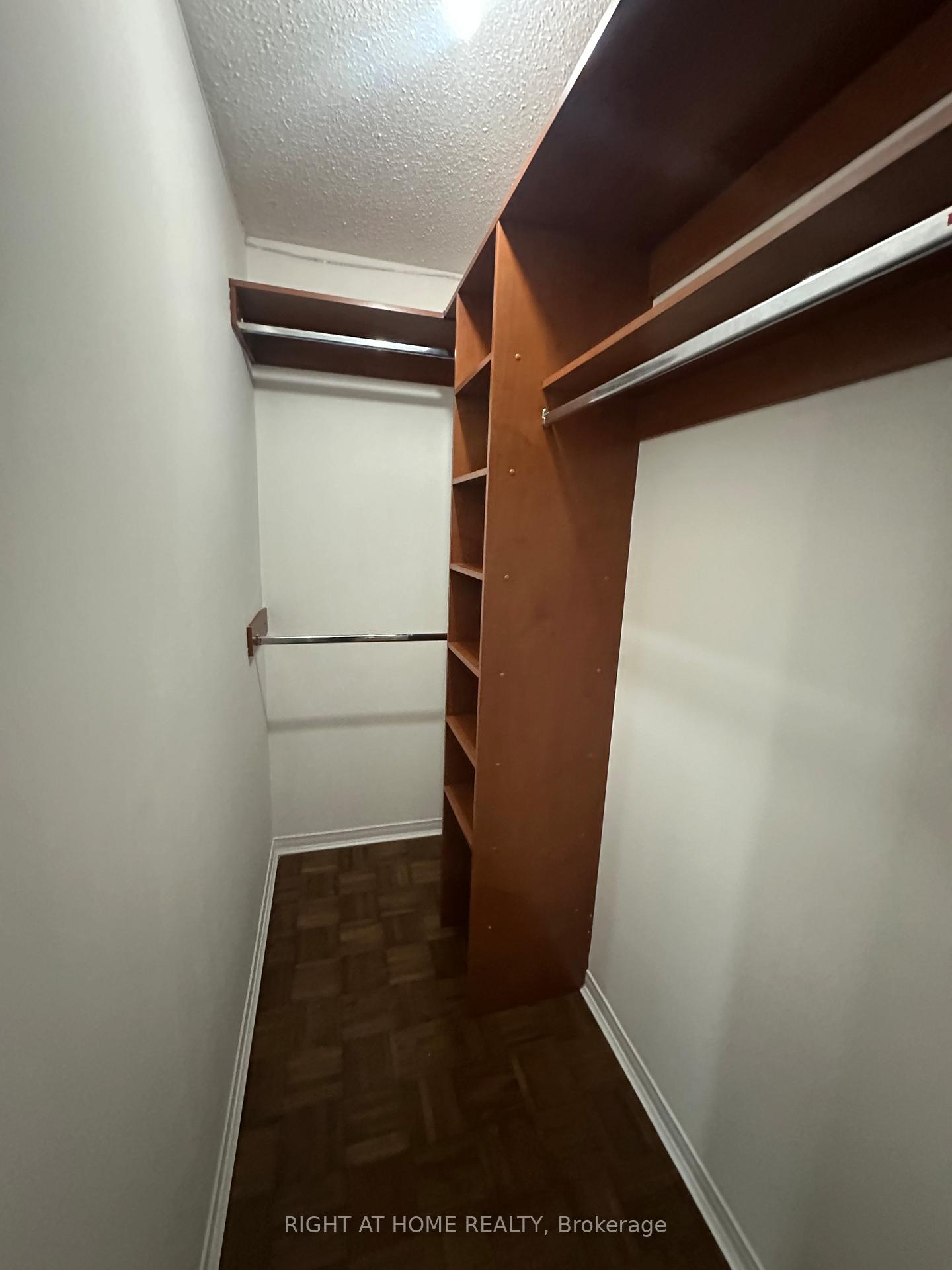 Photo 14 of 103 Forest Run Boulevard, Vaughan, Patterson — HOMEH