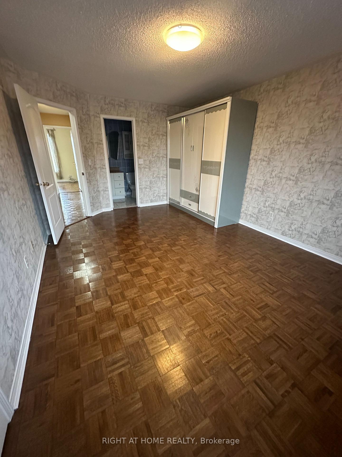 Photo 16 of 103 Forest Run Boulevard, Vaughan, Patterson — HOMEH