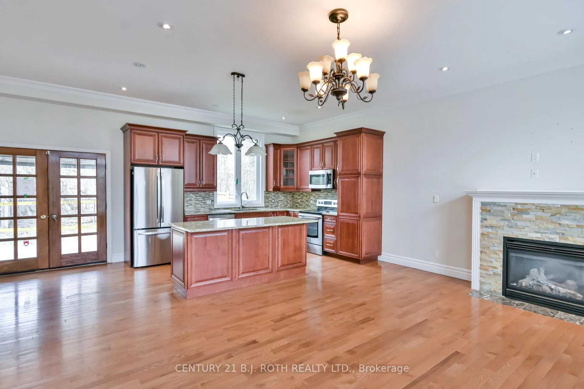 Photo 17 of 16 Gray Lane, Barrie, South Shore — HOMEH