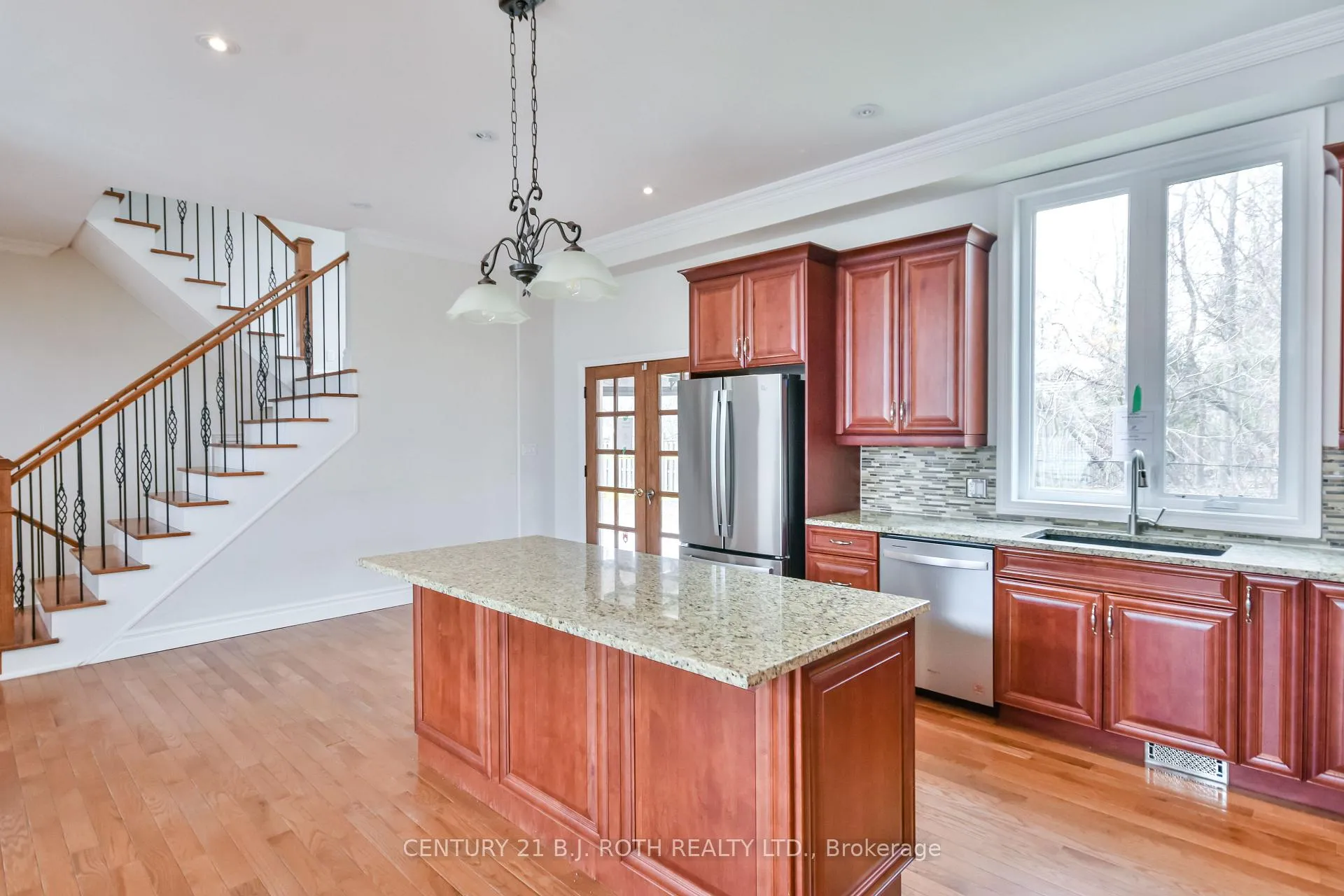 Photo 18 of 16 Gray Lane, Barrie, South Shore — HOMEH
