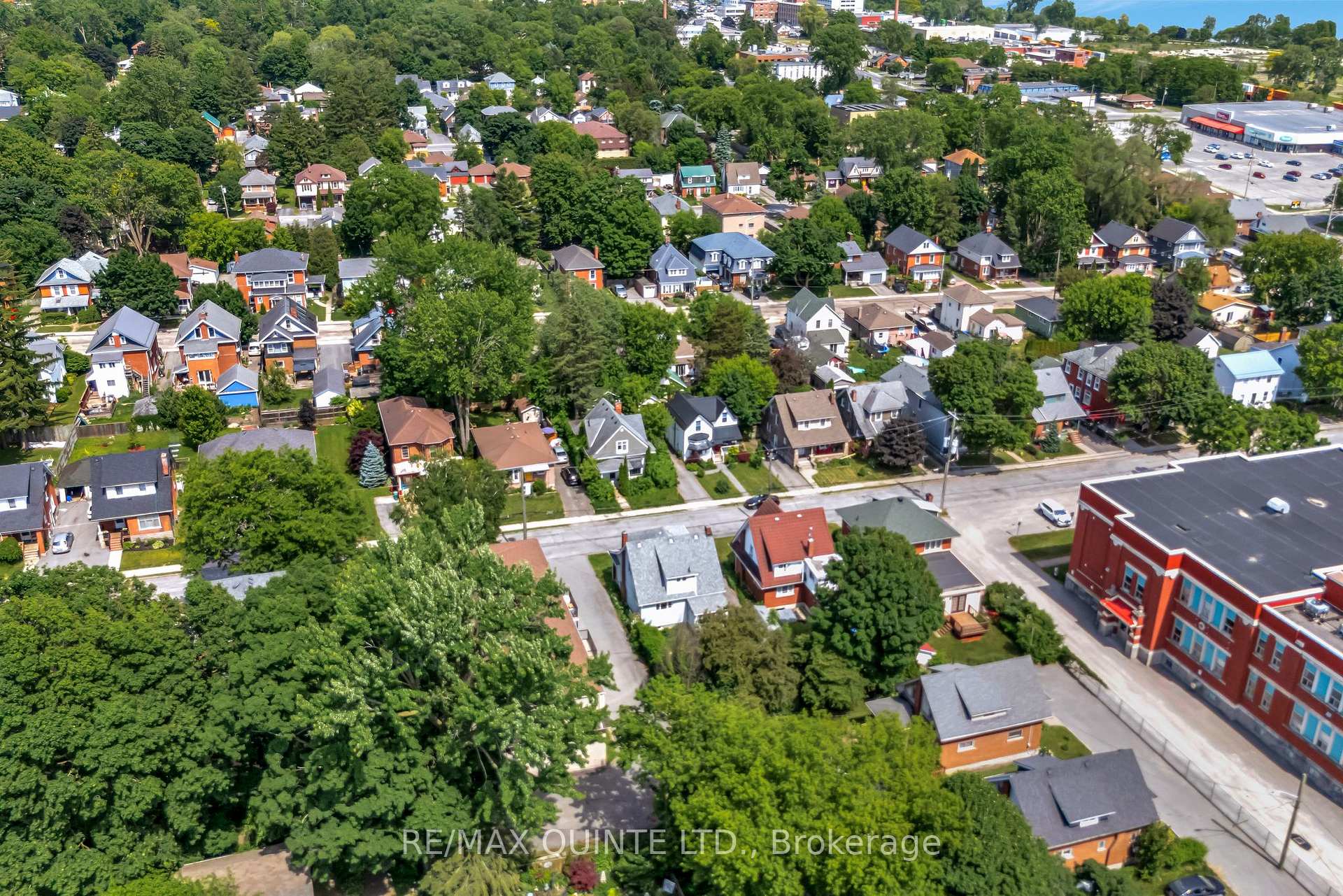 Photo 4 of 164 Ann Street, Belleville — HOMEH