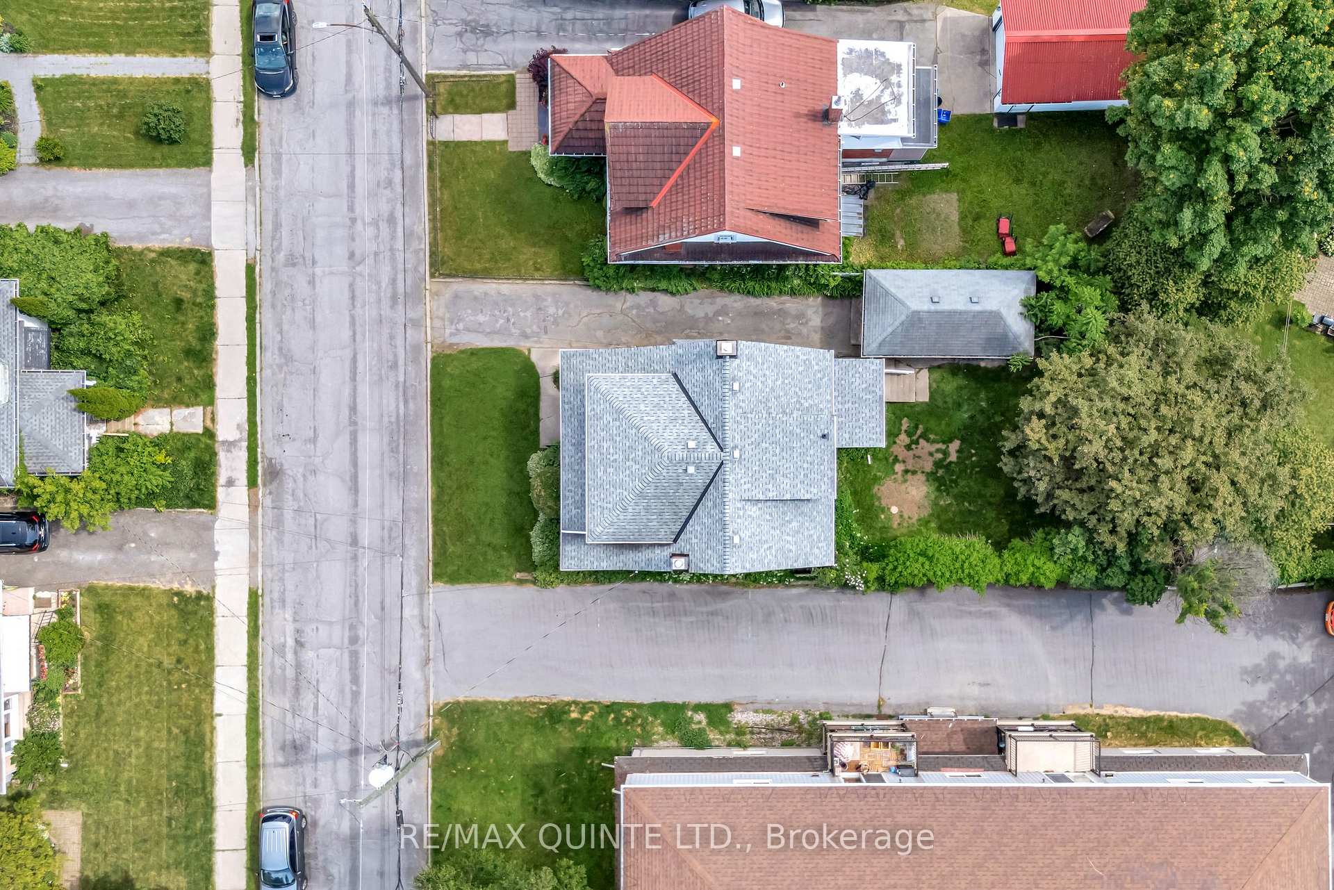 Photo 3 of 164 Ann Street, Belleville — HOMEH