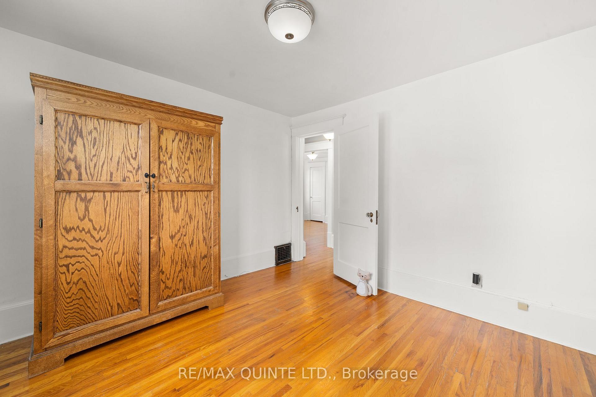 Photo 35 of 164 Ann Street, Belleville — HOMEH
