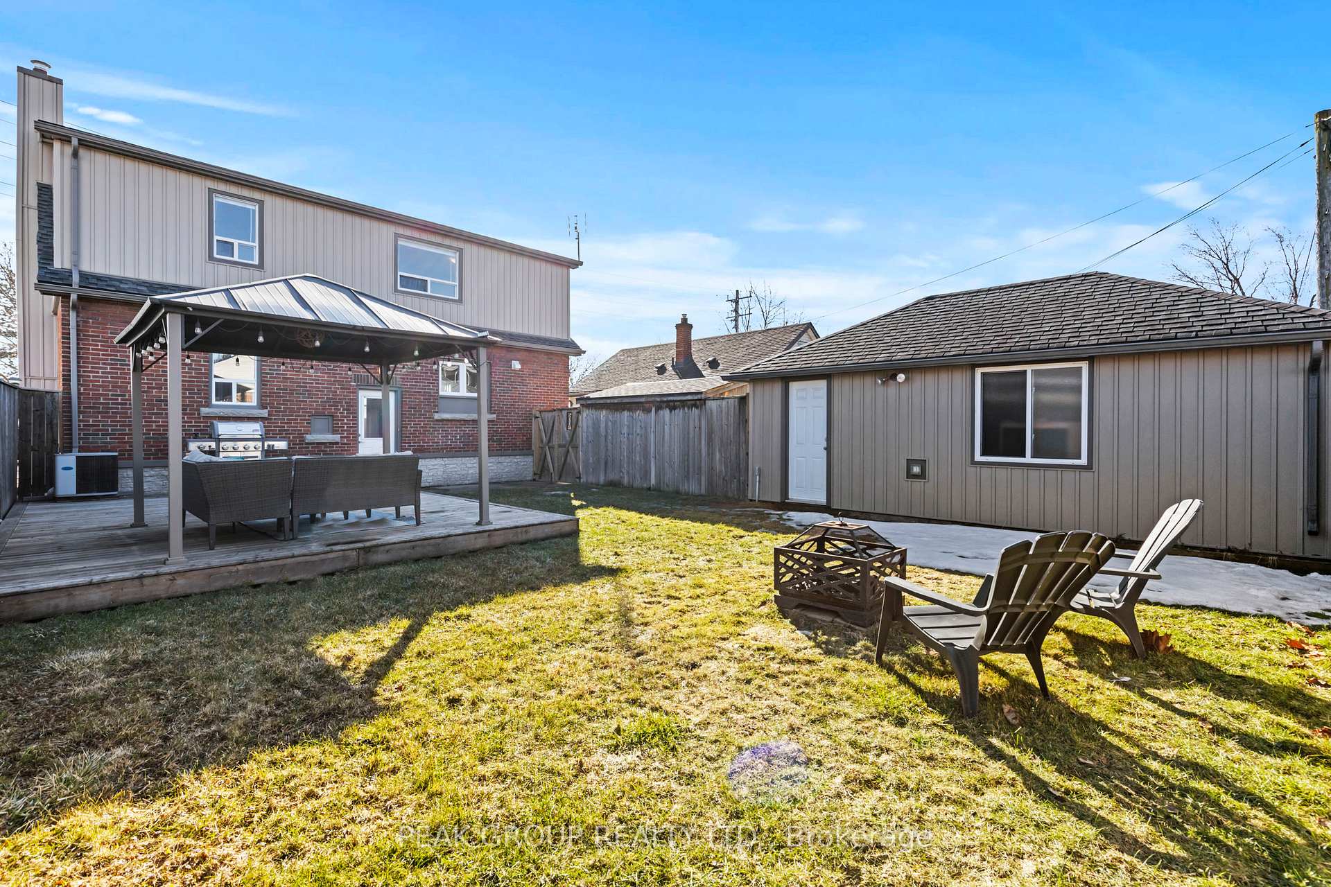 Photo 2 of 329 Scholfield Avenue S, Welland, Lincoln/Crowland — HOMEH