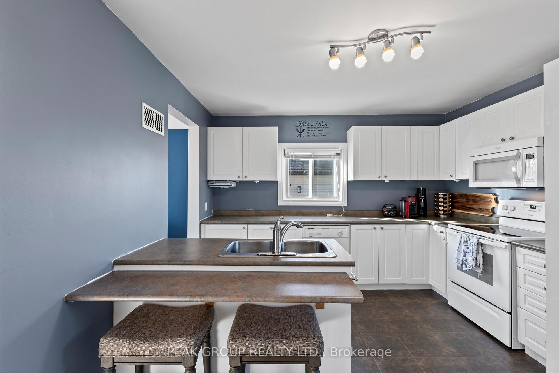 Photo 10 of 329 Scholfield Avenue S, Welland, Lincoln/Crowland — HOMEH