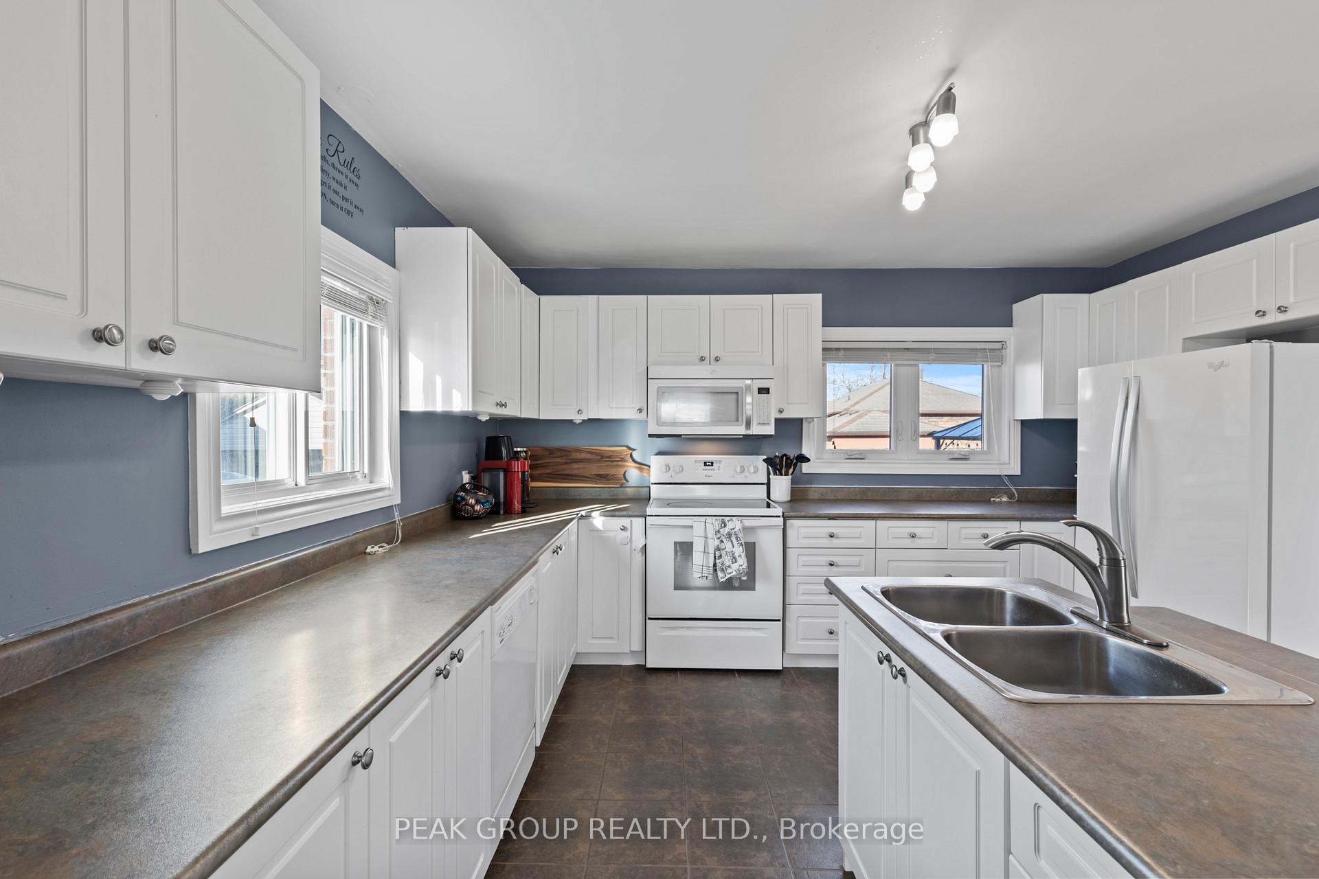 Photo 12 of 329 Scholfield Avenue S, Welland, Lincoln/Crowland — HOMEH