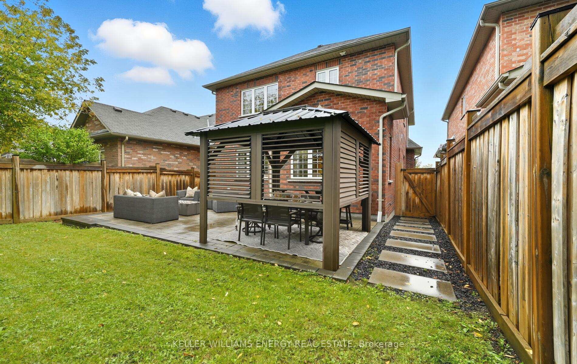 Photo 43 of 46 Nathan Avenue, Whitby, Brooklin — HOMEH