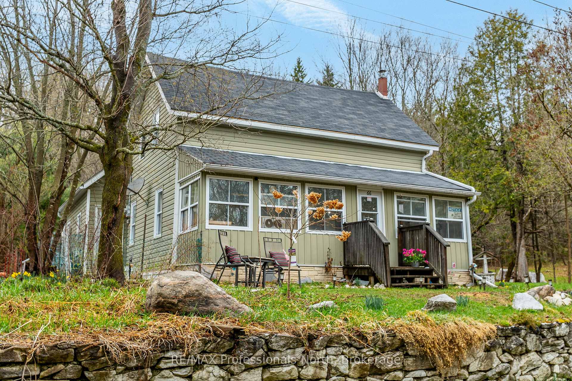 Photo 3 of 66 Faraday Street, Bancroft, Bancroft Ward — HOMEH