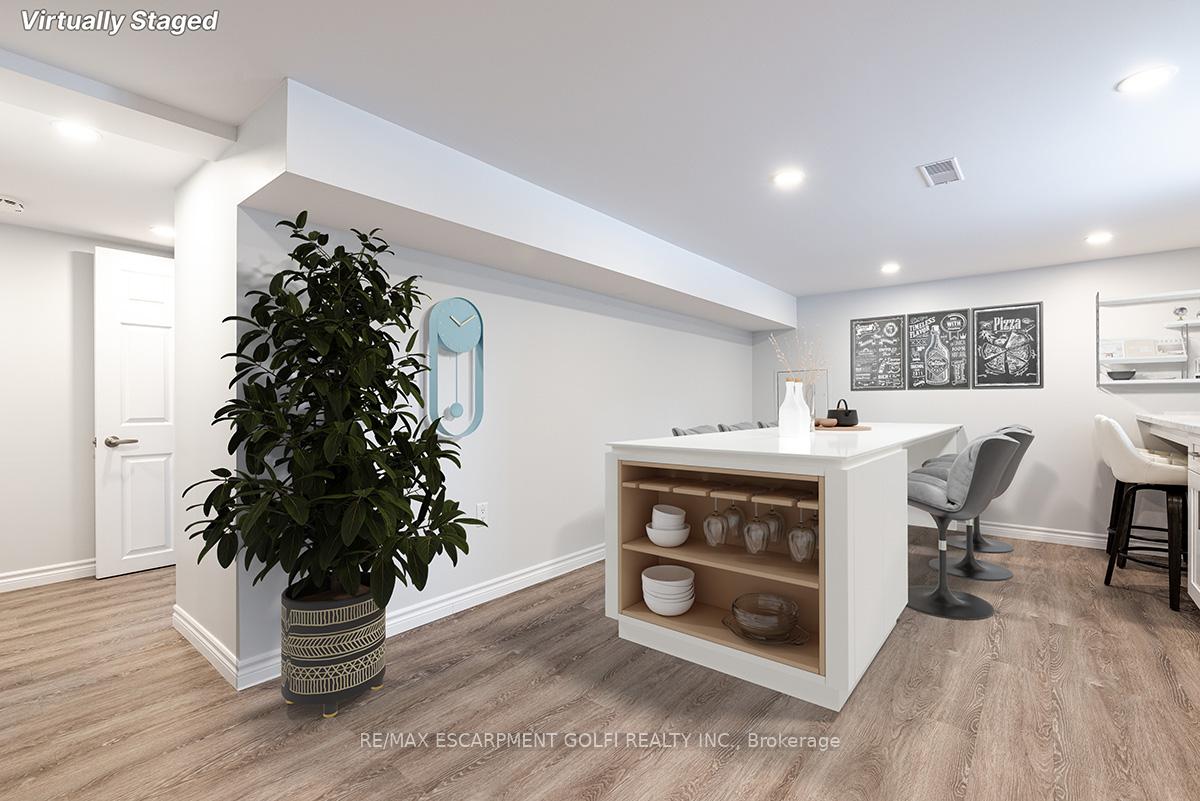 Photo 3 of Unit Lower, 169 Wallace Avenue S, Welland, Lincoln/Crowland — HOMEH