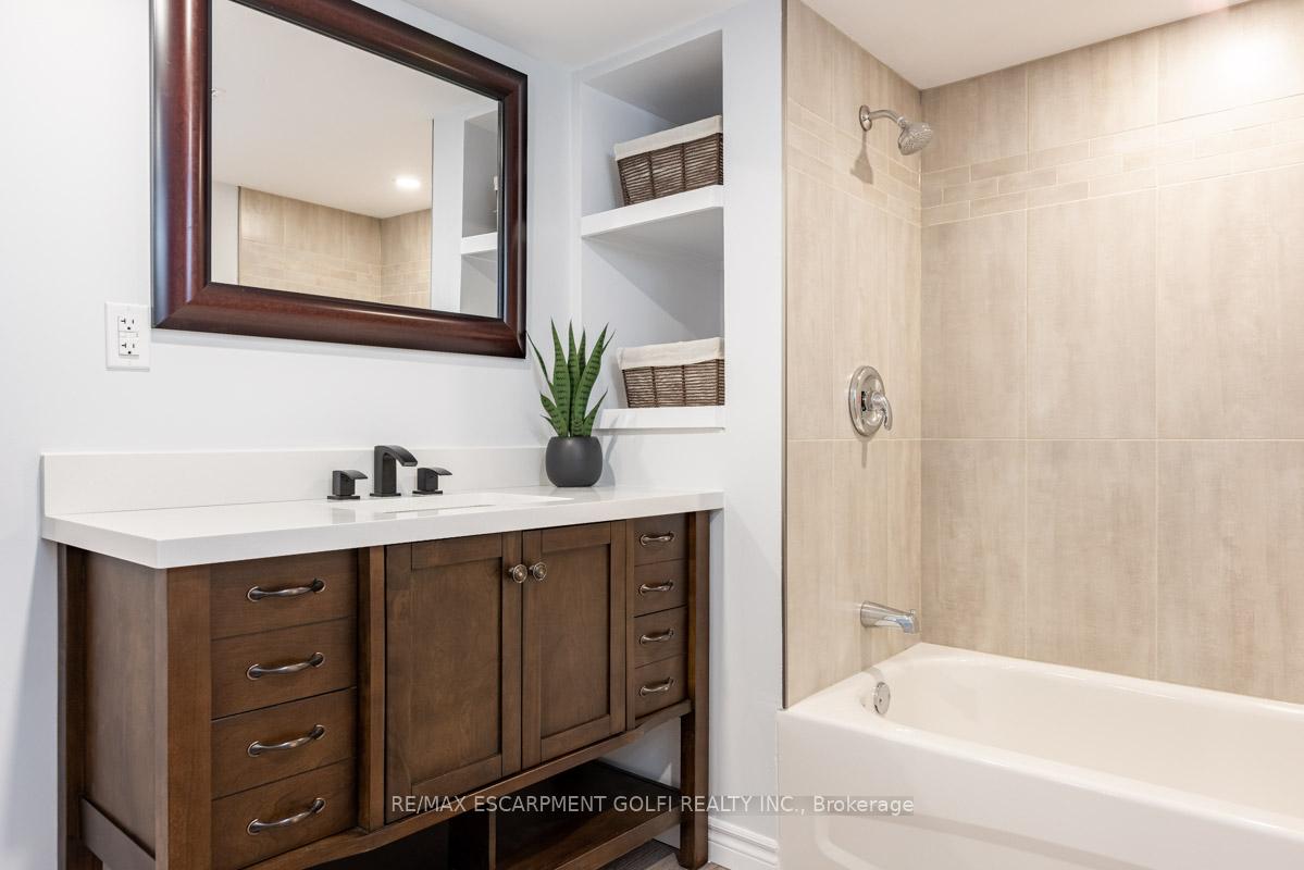 Photo 8 of Unit Lower, 169 Wallace Avenue S, Welland, Lincoln/Crowland — HOMEH