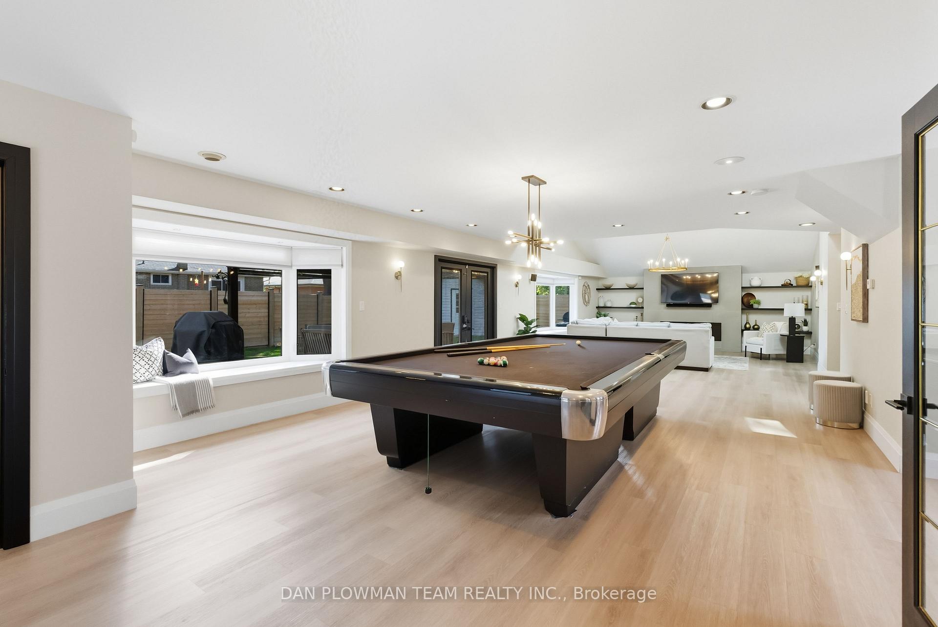 Photo 9 of 1007 Dunlop Street E, Whitby, Downtown Whitby — HOMEH