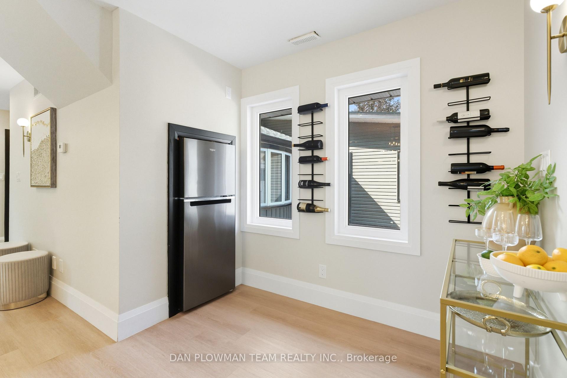 Photo 11 of 1007 Dunlop Street E, Whitby, Downtown Whitby — HOMEH