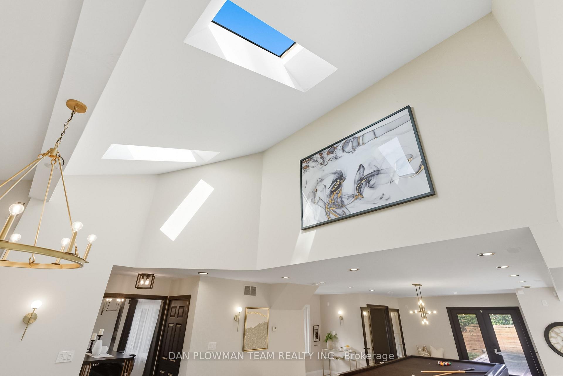 Photo 14 of 1007 Dunlop Street E, Whitby, Downtown Whitby — HOMEH