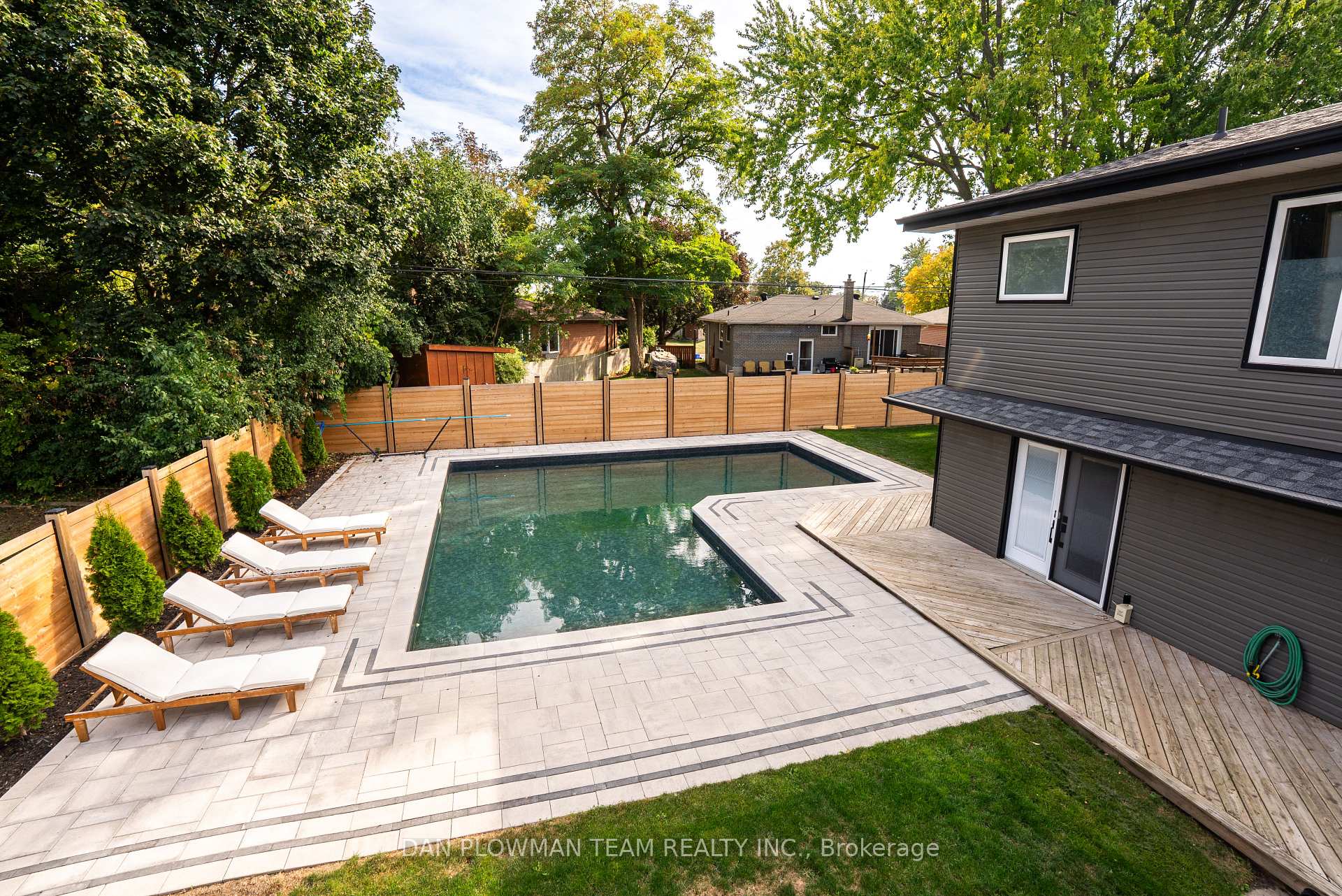Photo 50 of 1007 Dunlop Street E, Whitby, Downtown Whitby — HOMEH