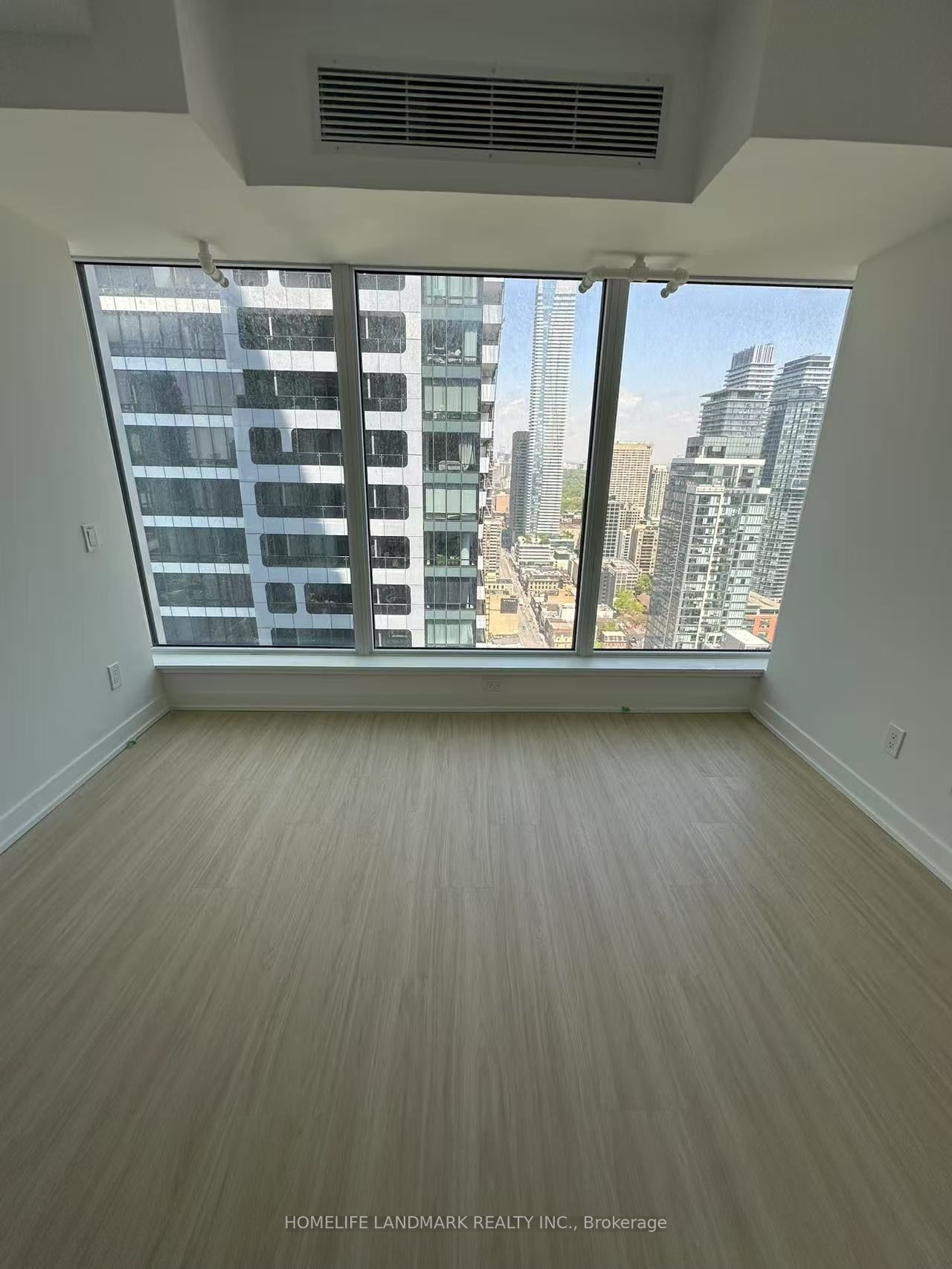 Photo 23 of Unit 4208, 8 Wellesley Street W, Toronto, Bay Street Corridor — HOMEH