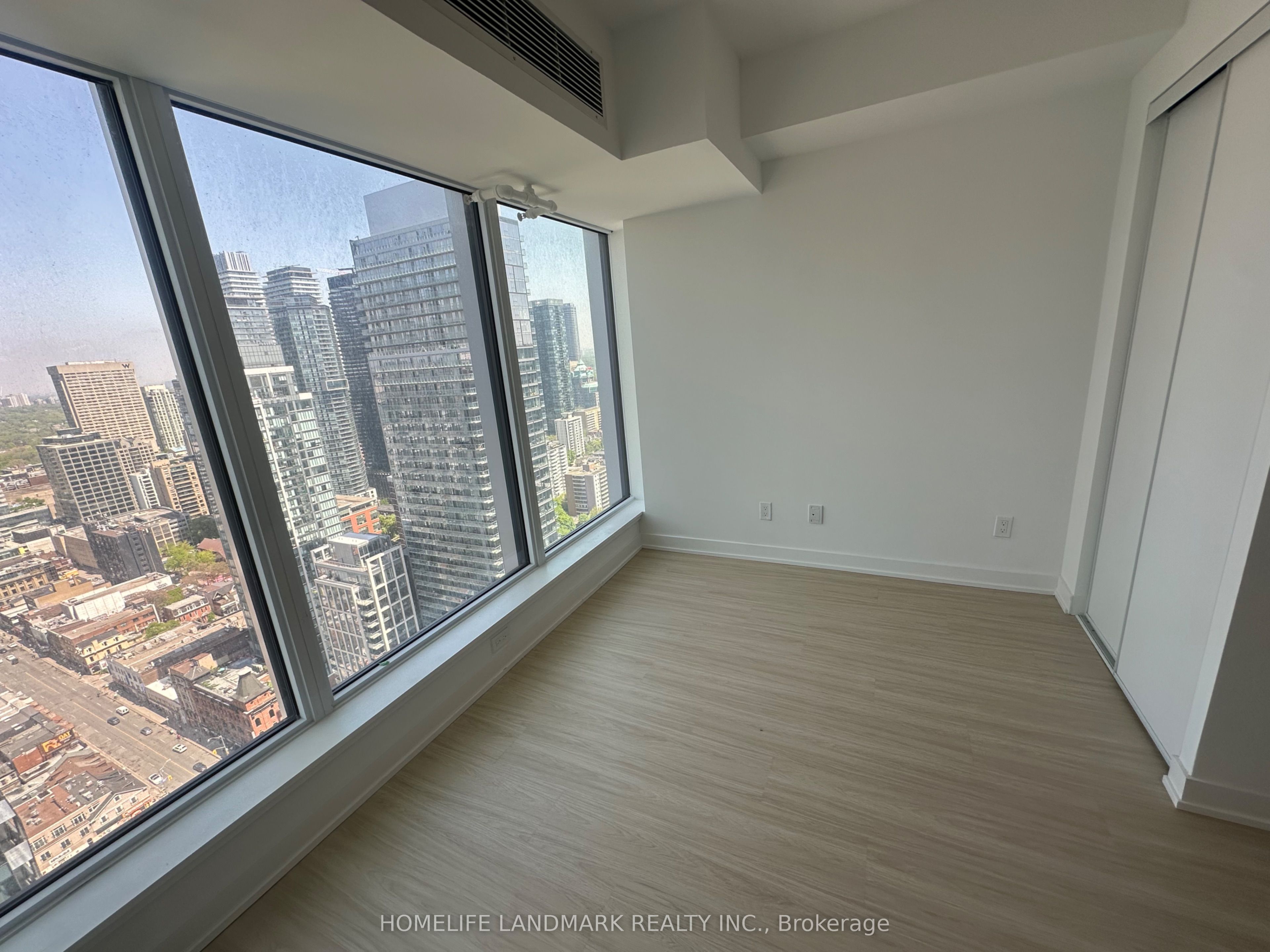 Photo 24 of Unit 4208, 8 Wellesley Street W, Toronto, Bay Street Corridor — HOMEH
