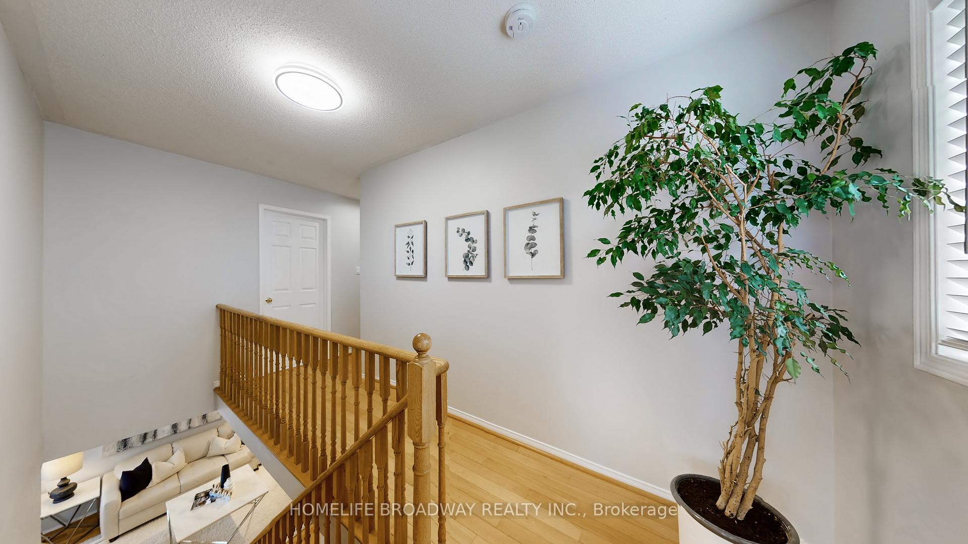 Photo 20 of 25 Mullord Avenue, Ajax, South East — HOMEH