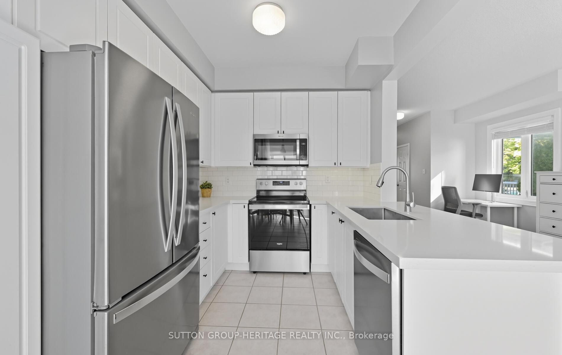 Photo 10 of 9 Bliss Court, Whitby, Port Whitby — HOMEH