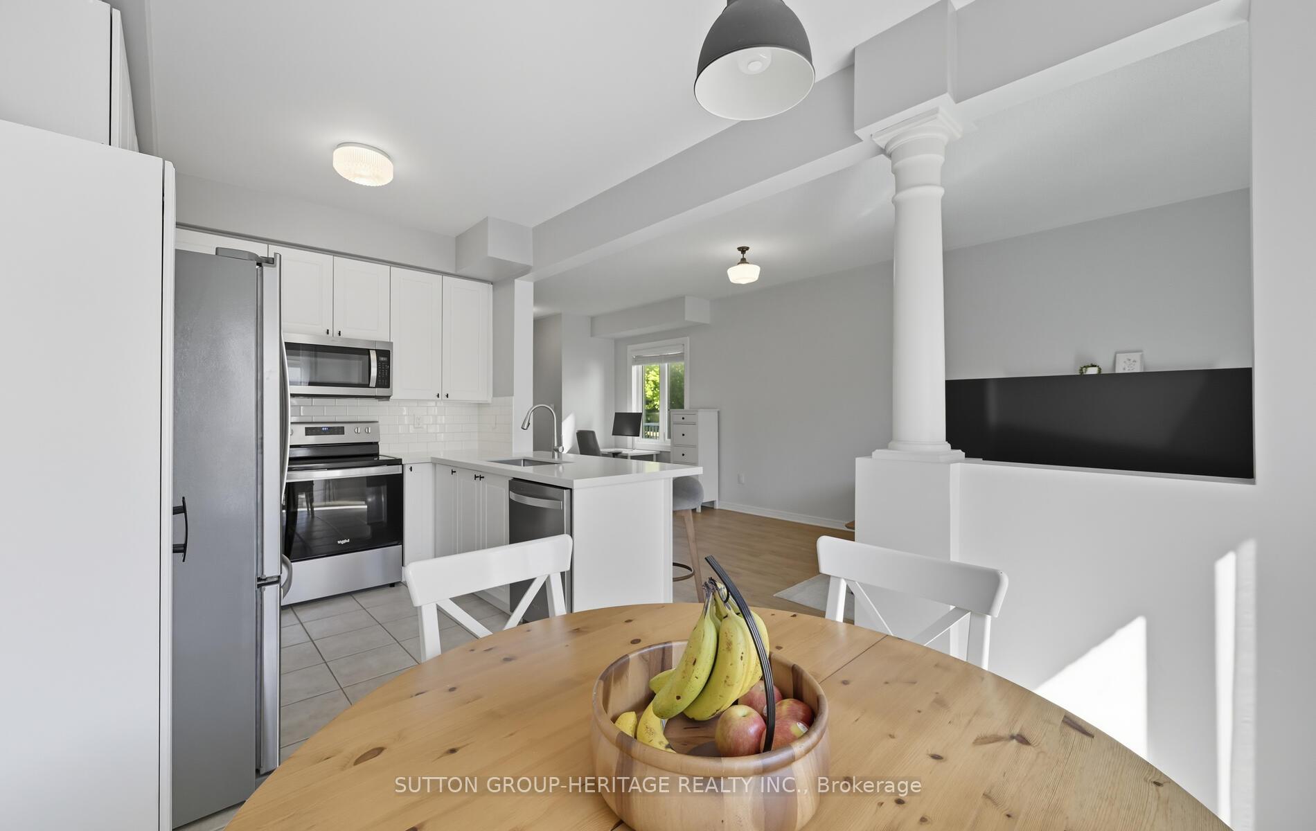 Photo 13 of 9 Bliss Court, Whitby, Port Whitby — HOMEH