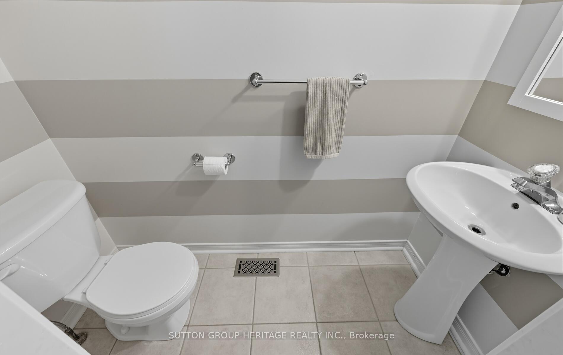 Photo 14 of 9 Bliss Court, Whitby, Port Whitby — HOMEH