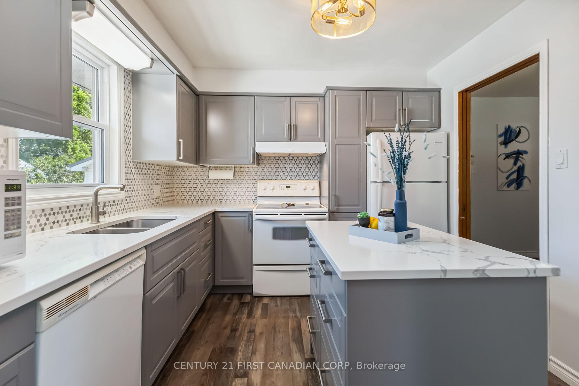 Photo 13 of 311 John Street S, Aylmer — HOMEH