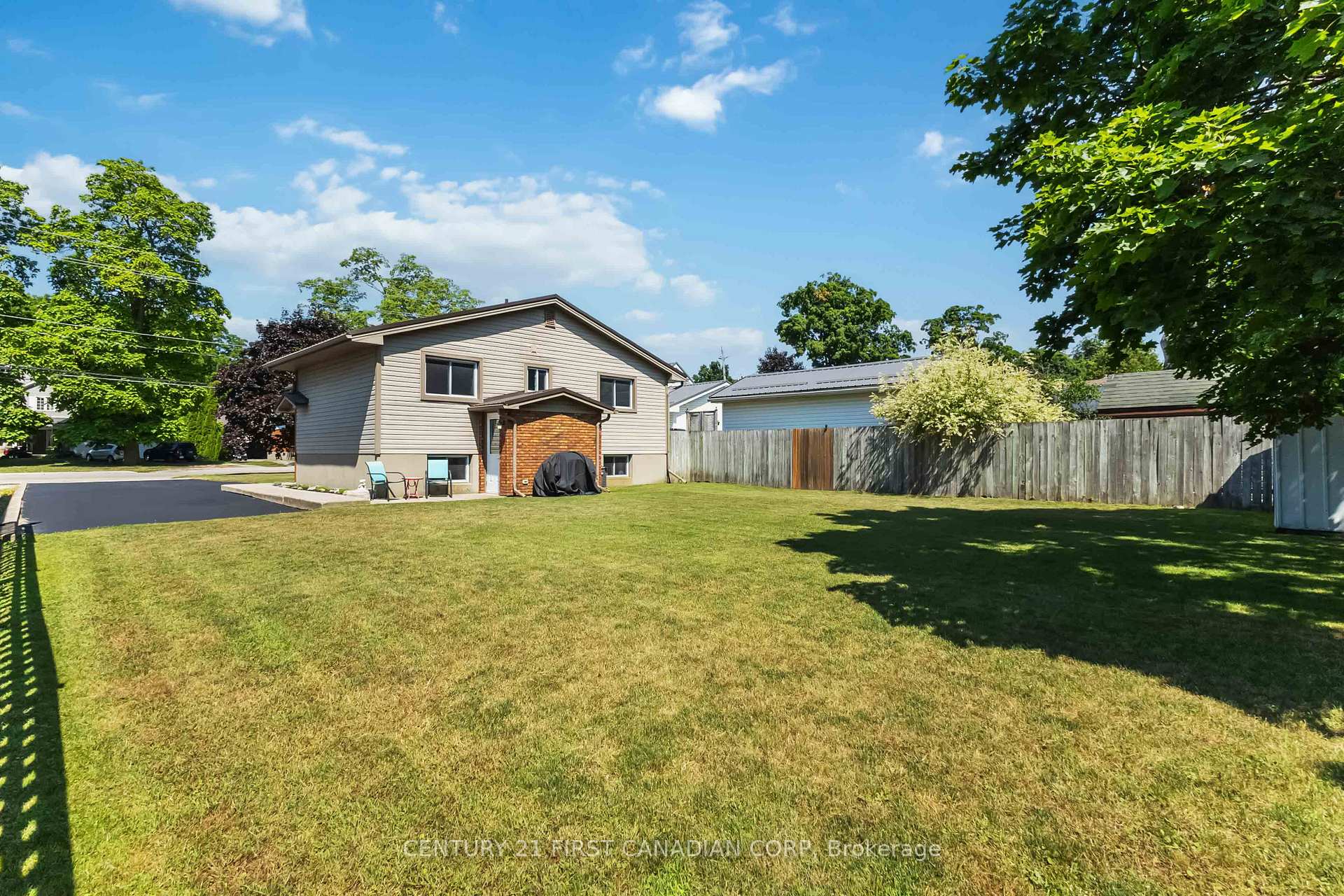 Photo 25 of 311 John Street S, Aylmer — HOMEH