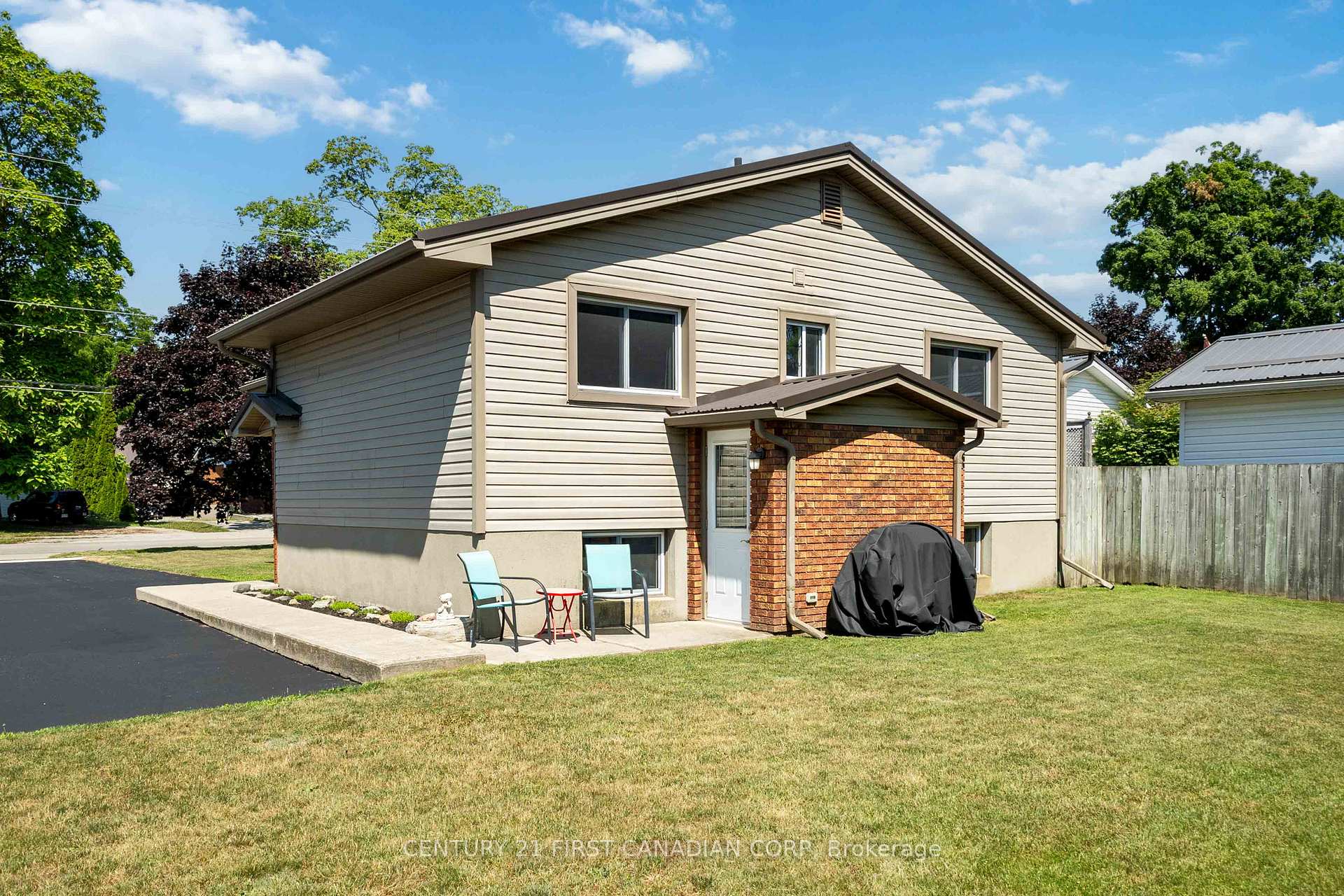 Photo 26 of 311 John Street S, Aylmer — HOMEH