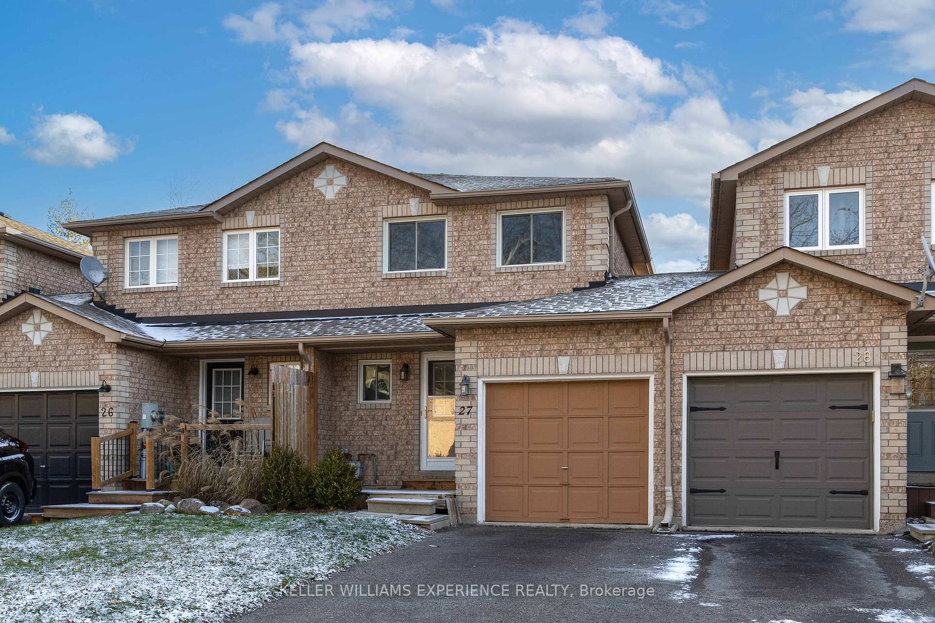 Photo 1 of Unit 27, 38 Kenwell Crescent, Barrie, Holly — HOMEH