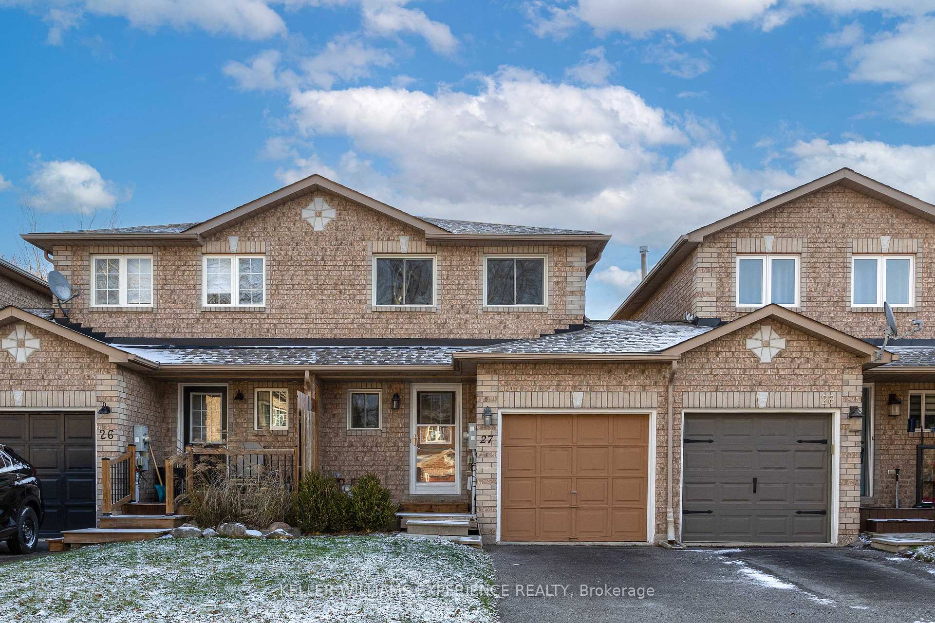 Photo 4 of Unit 27, 38 Kenwell Crescent, Barrie, Holly — HOMEH