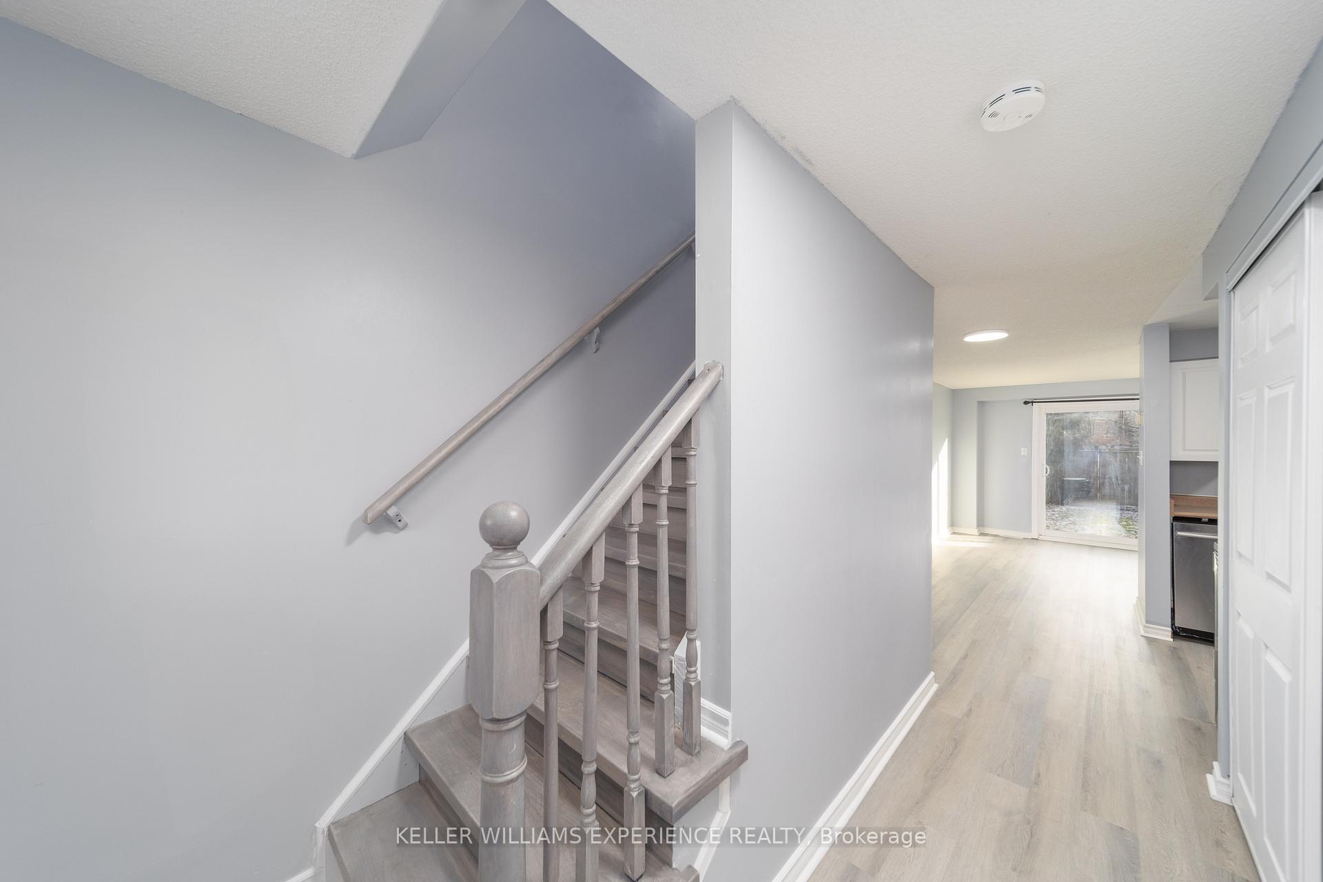 Photo 3 of Unit 27, 38 Kenwell Crescent, Barrie, Holly — HOMEH