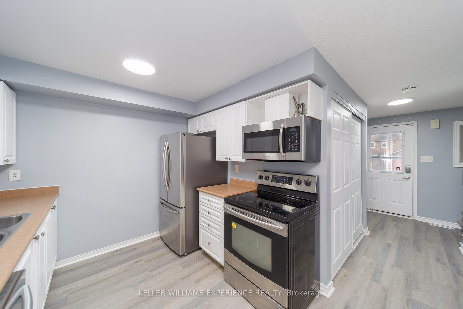 Photo 7 of Unit 27, 38 Kenwell Crescent, Barrie, Holly — HOMEH