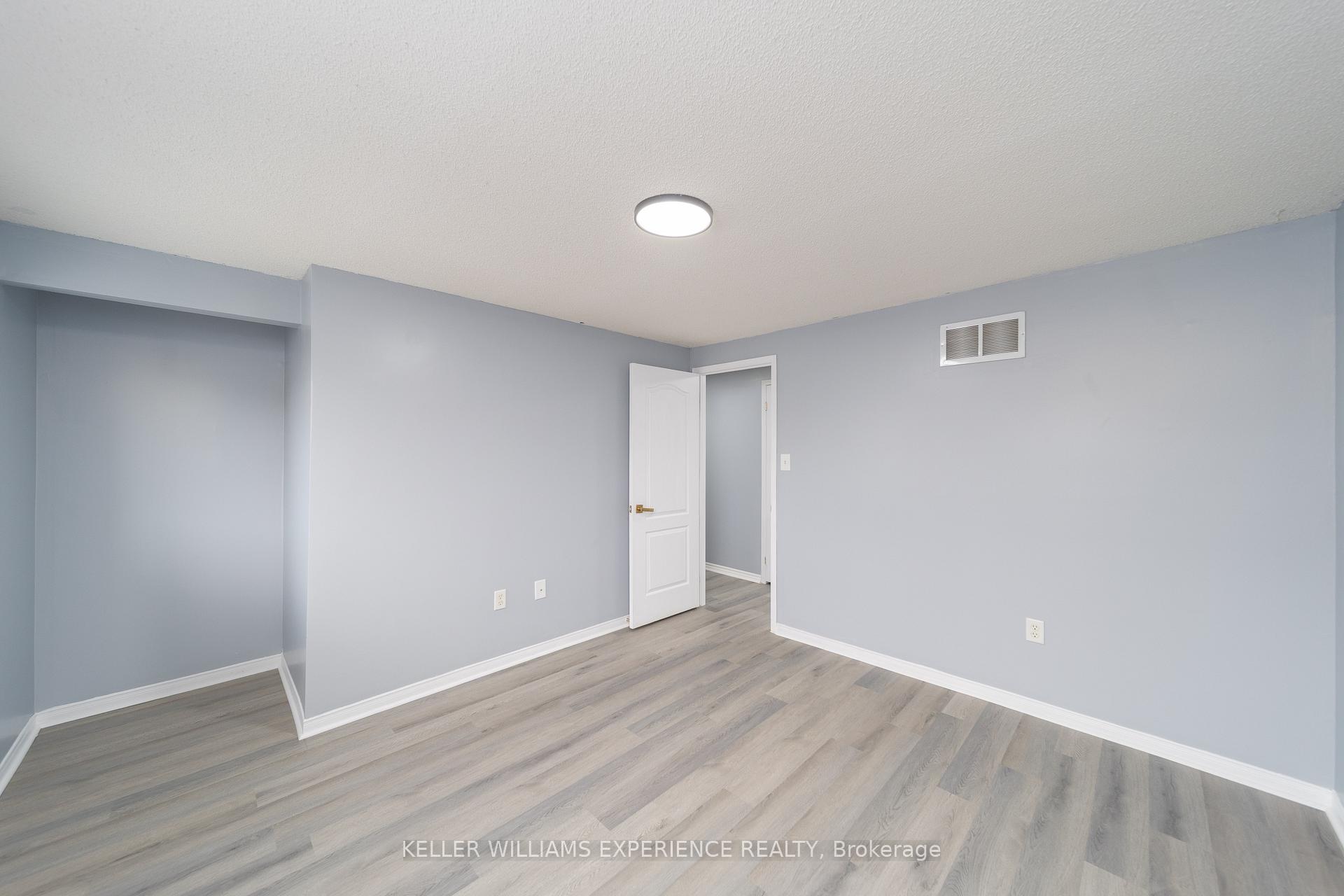 Photo 10 of Unit 27, 38 Kenwell Crescent, Barrie, Holly — HOMEH