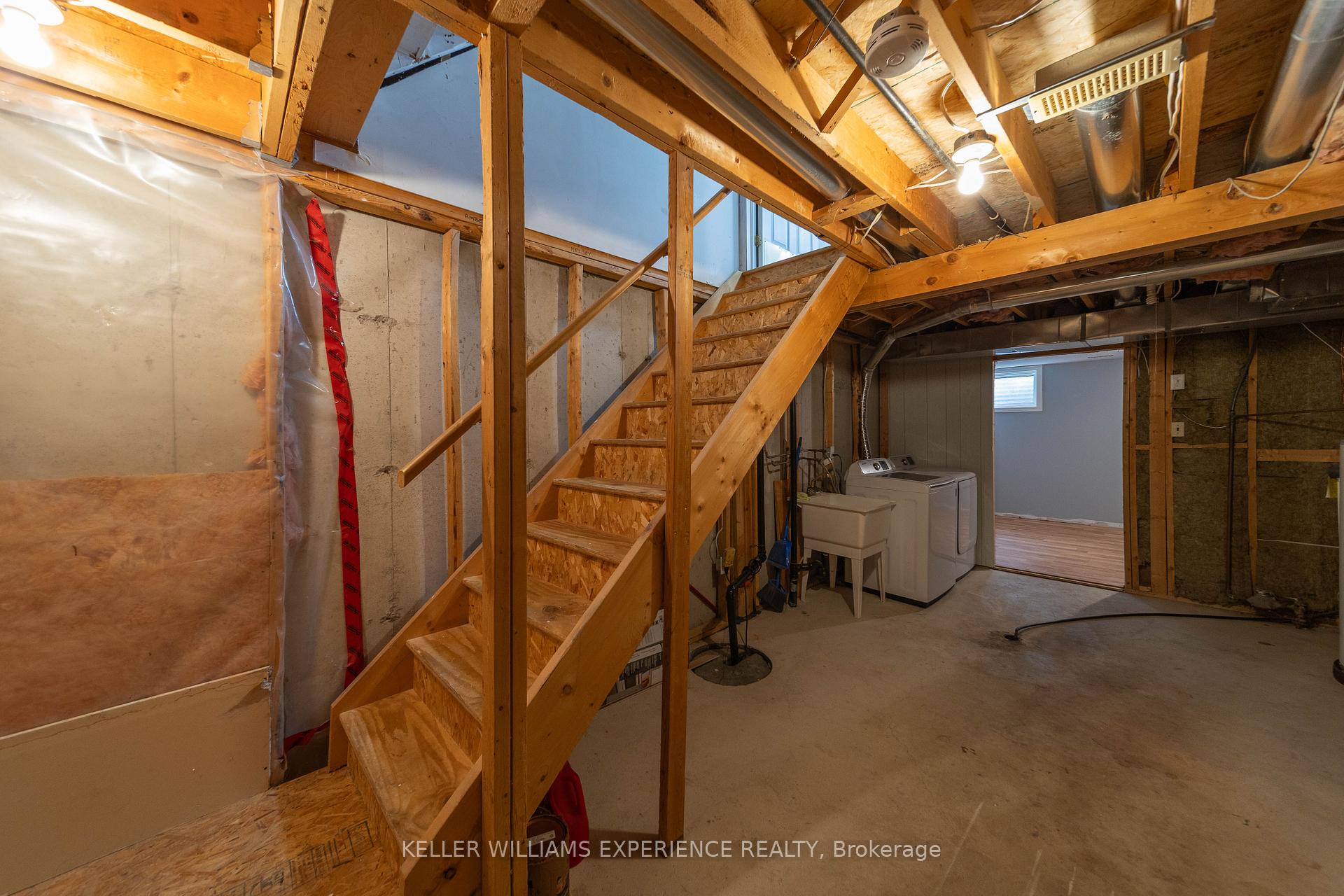 Photo 16 of Unit 27, 38 Kenwell Crescent, Barrie, Holly — HOMEH