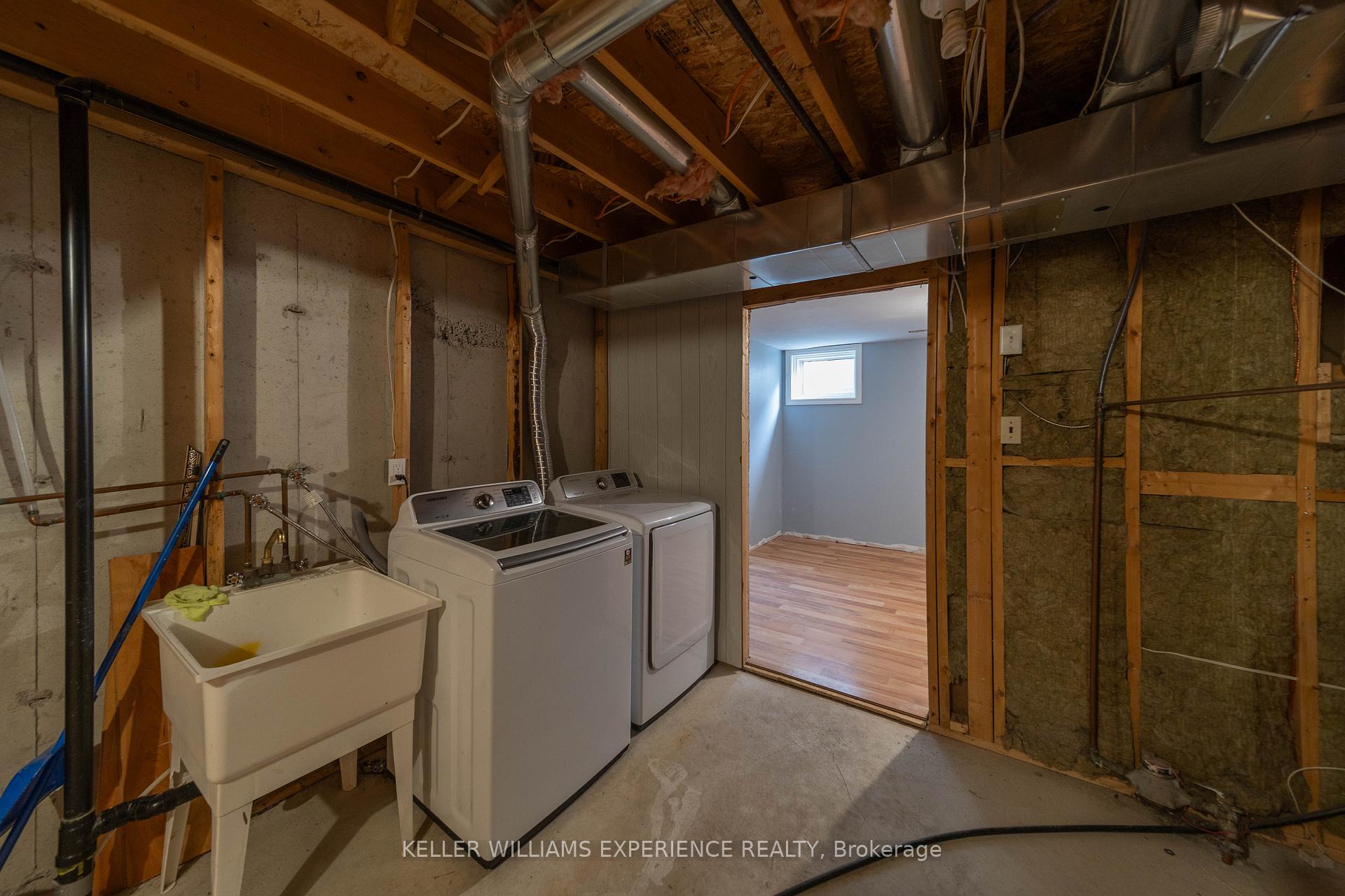Photo 17 of Unit 27, 38 Kenwell Crescent, Barrie, Holly — HOMEH