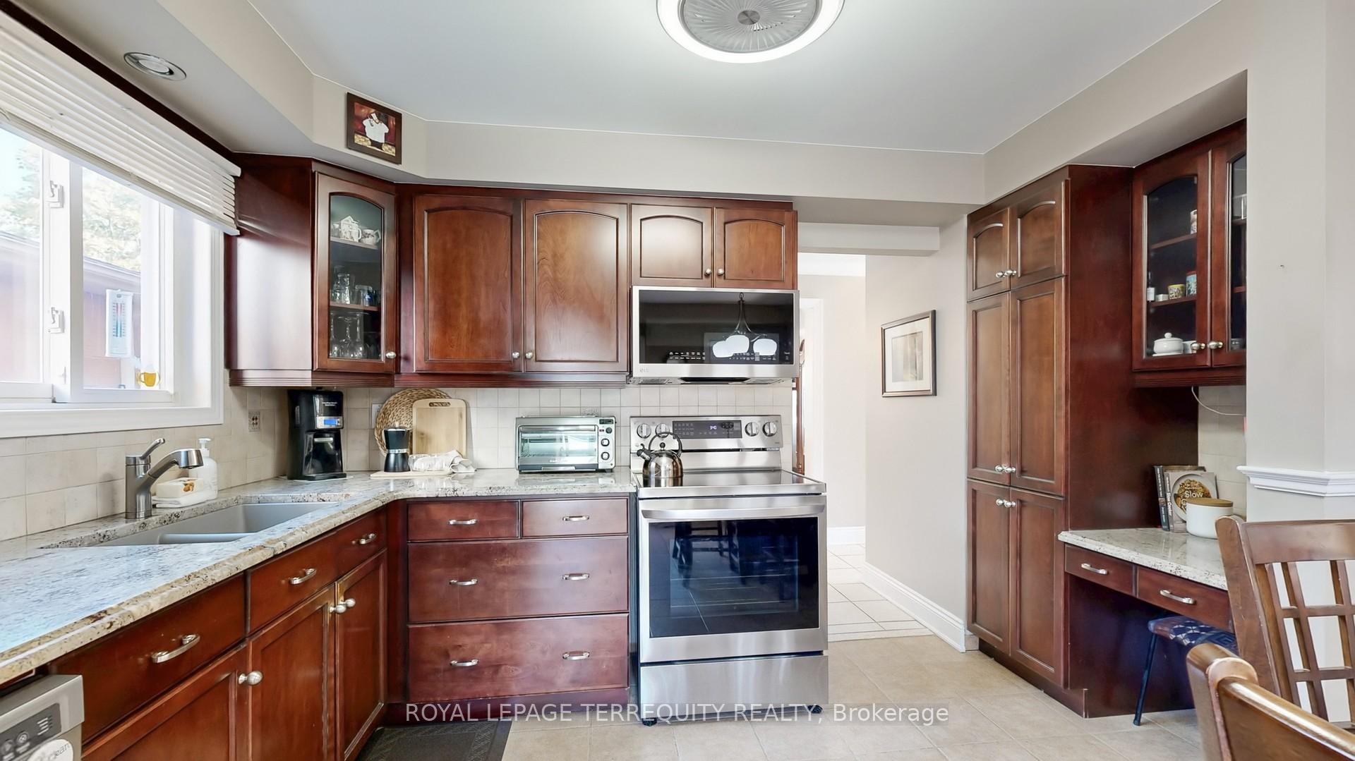 Photo 9 of 61 Jason Drive, Whitby, Pringle Creek — HOMEH