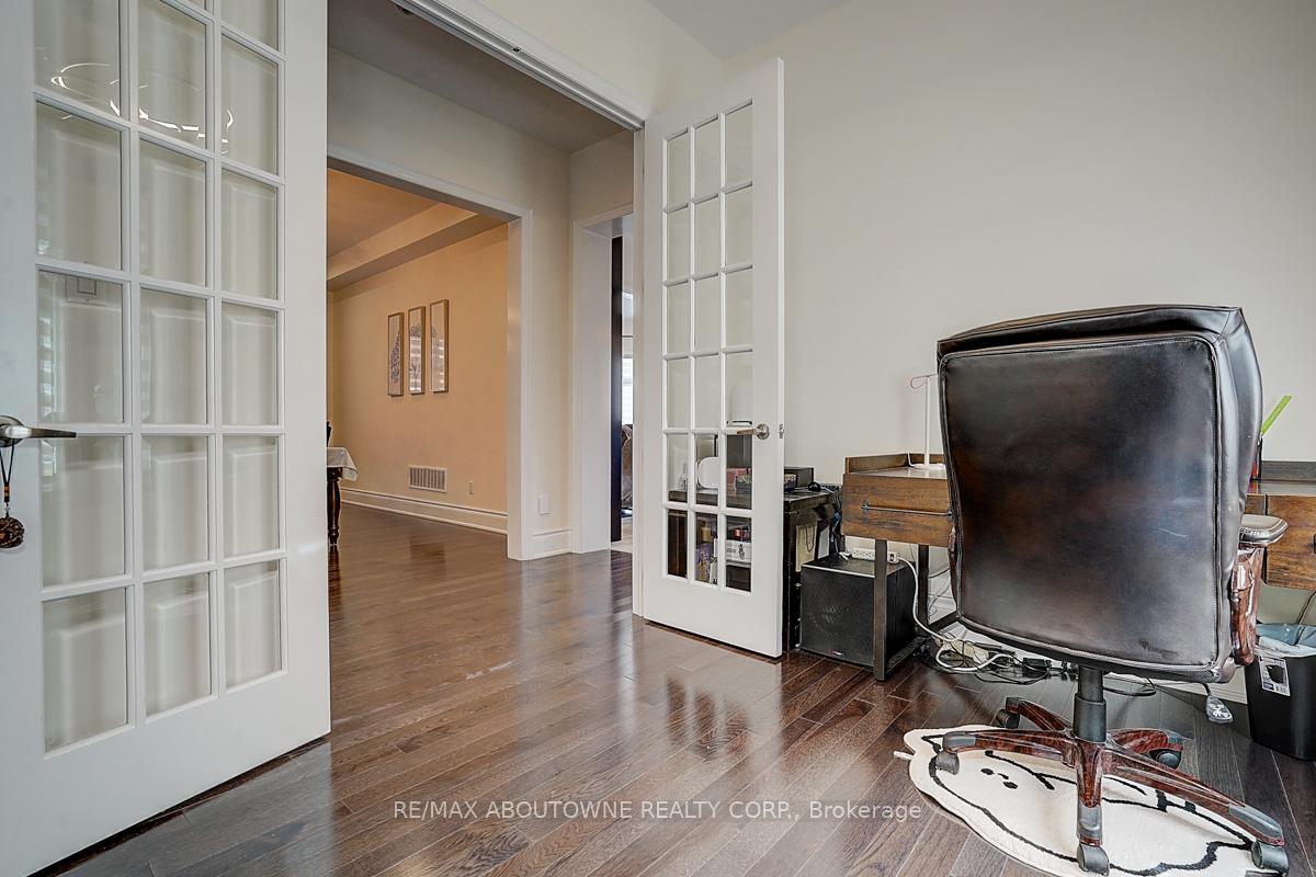 Photo 11 of 65 Abner Miles Drive, Vaughan, Patterson — HOMEH