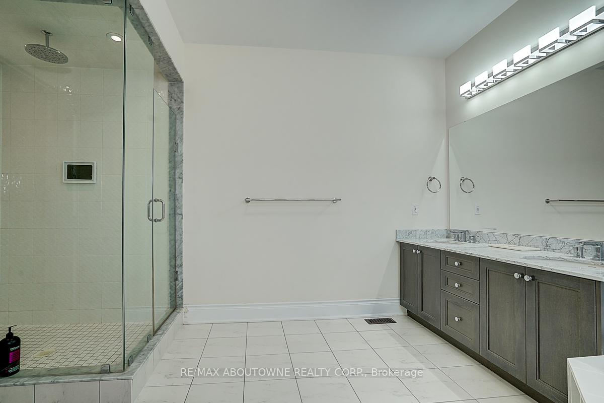 Photo 28 of 65 Abner Miles Drive, Vaughan, Patterson — HOMEH
