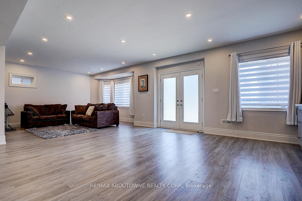 Photo 39 of 65 Abner Miles Drive, Vaughan, Patterson — HOMEH