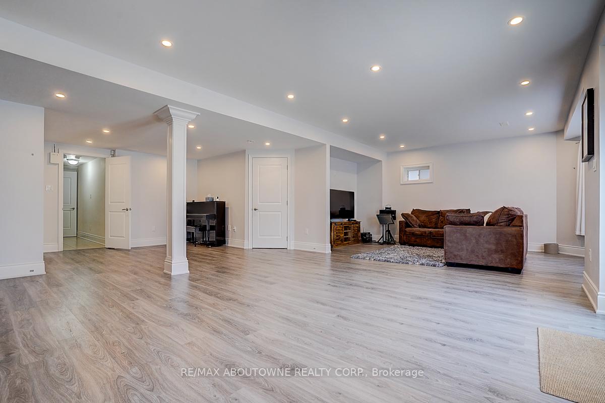 Photo 40 of 65 Abner Miles Drive, Vaughan, Patterson — HOMEH