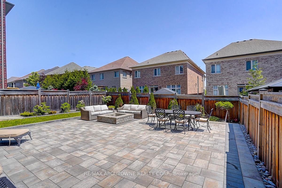 Photo 46 of 65 Abner Miles Drive, Vaughan, Patterson — HOMEH