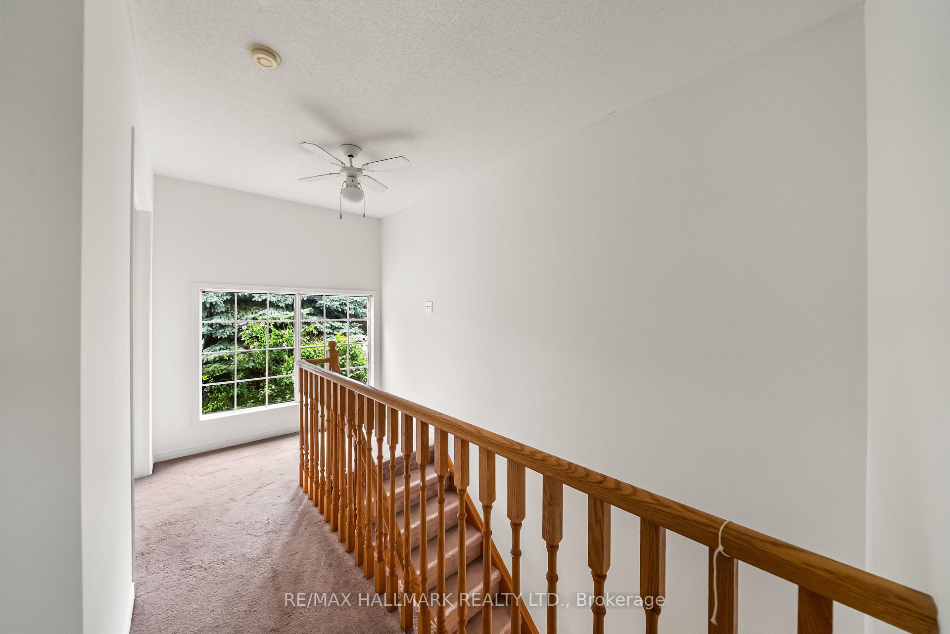Photo 15 of 302 Pinnacle Trail, Aurora, Bayview Wellington — HOMEH