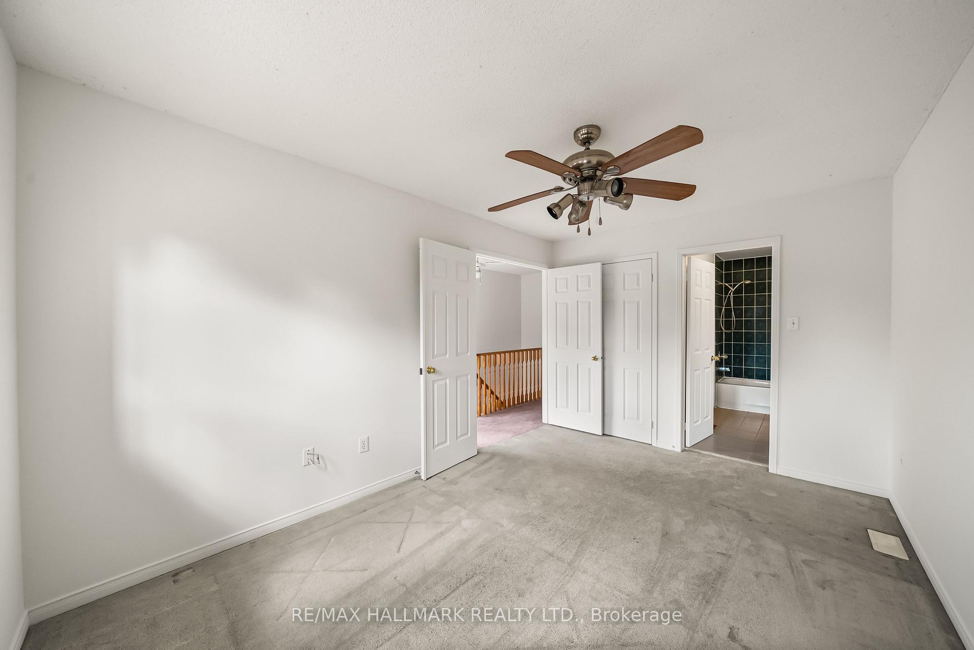 Photo 20 of 302 Pinnacle Trail, Aurora, Bayview Wellington — HOMEH