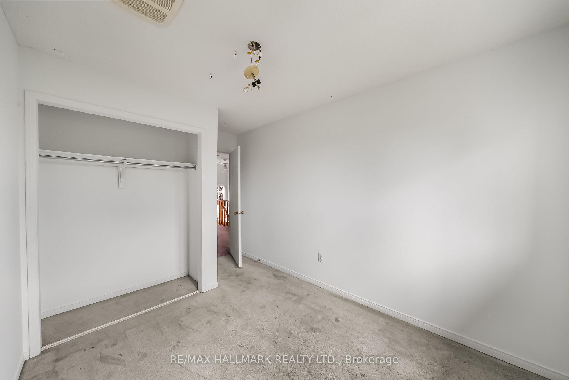 Photo 23 of 302 Pinnacle Trail, Aurora, Bayview Wellington — HOMEH